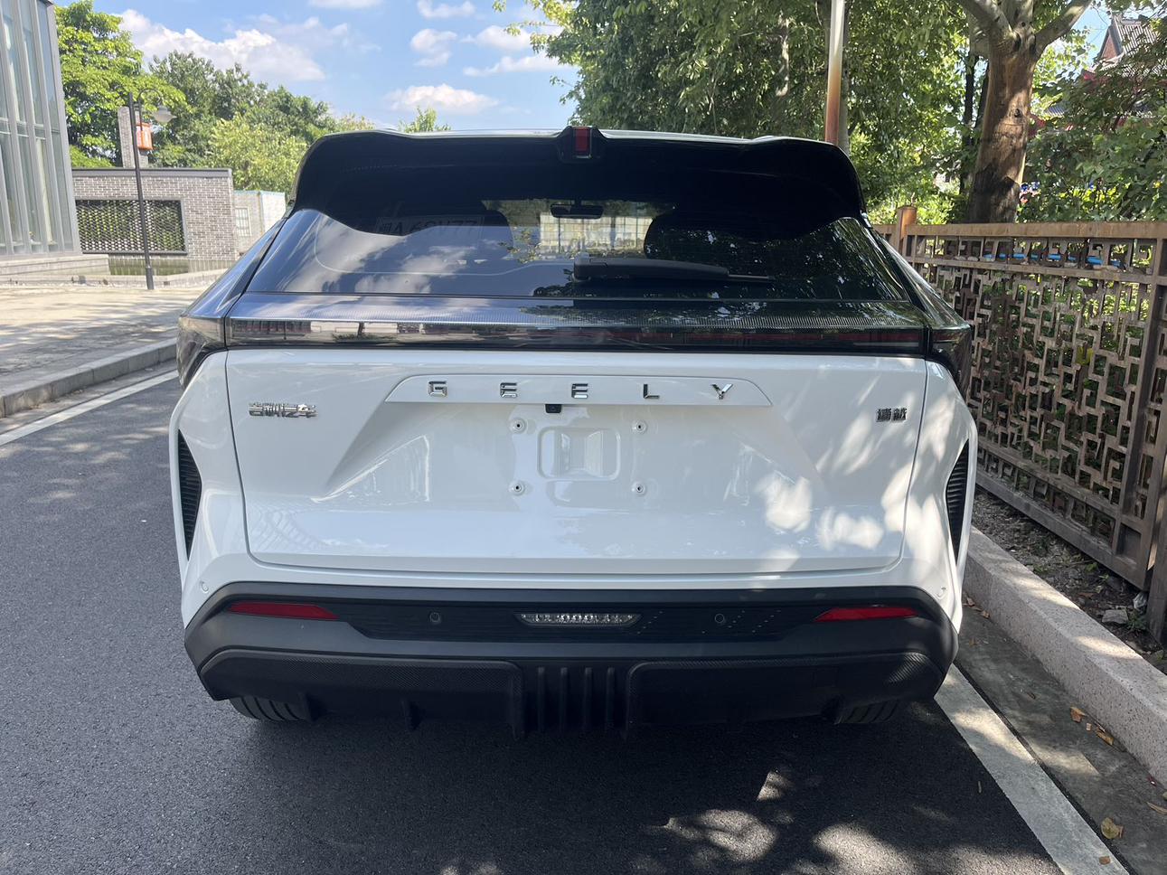 Geely Boyue 2024 thumb 4