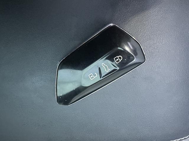 Volkswagen ID.4 2022 thumb 9