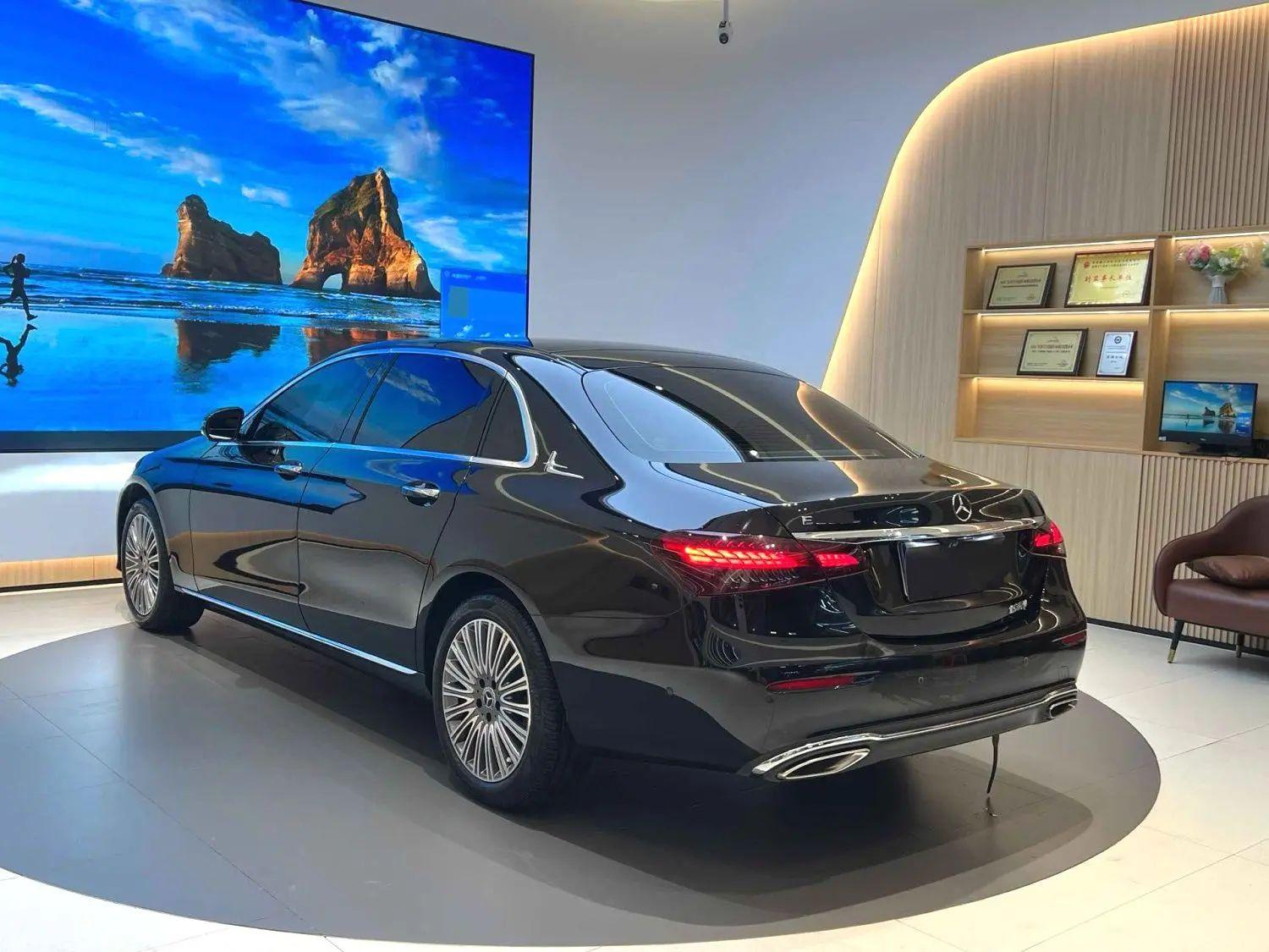 Mercedes-Benz E-Класс 2023 thumb 2