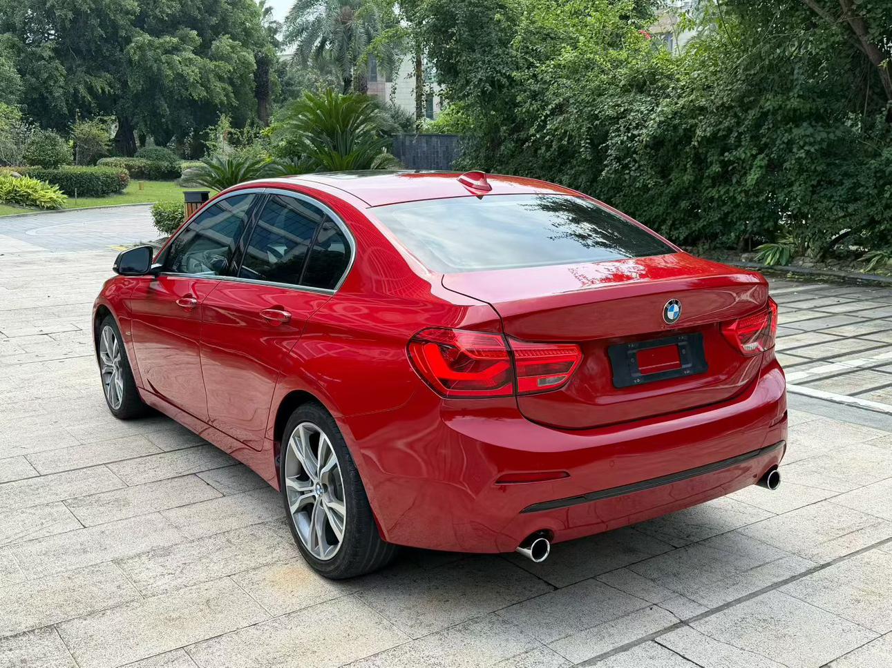 BMW 1 серии 2017 thumb 2