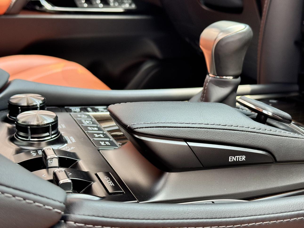 Lexus LX 2020 thumb 4