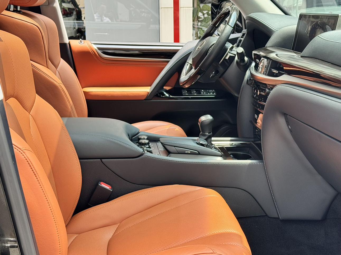 Lexus LX 2020 thumb 9
