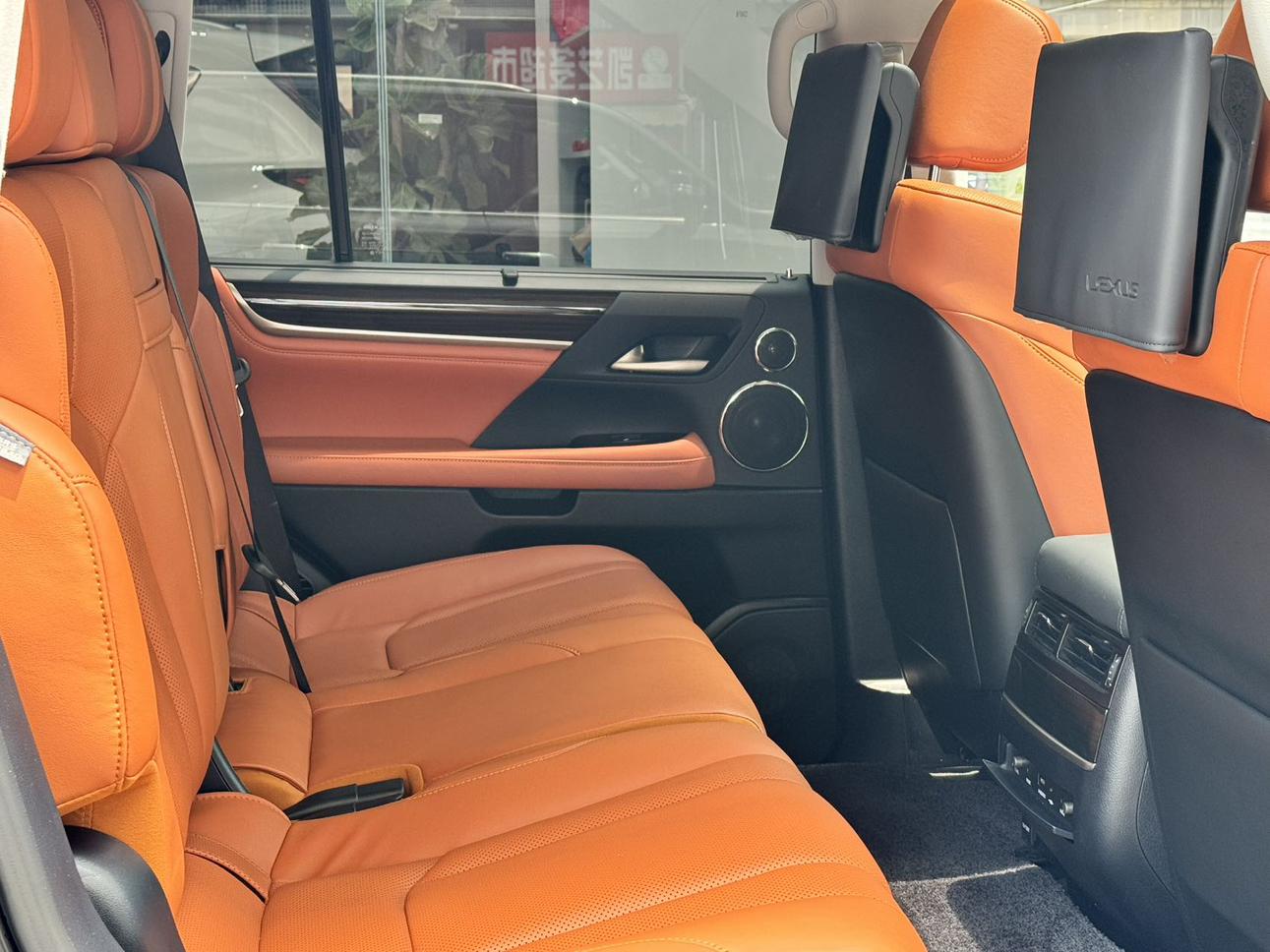 Lexus LX 2020 thumb 12