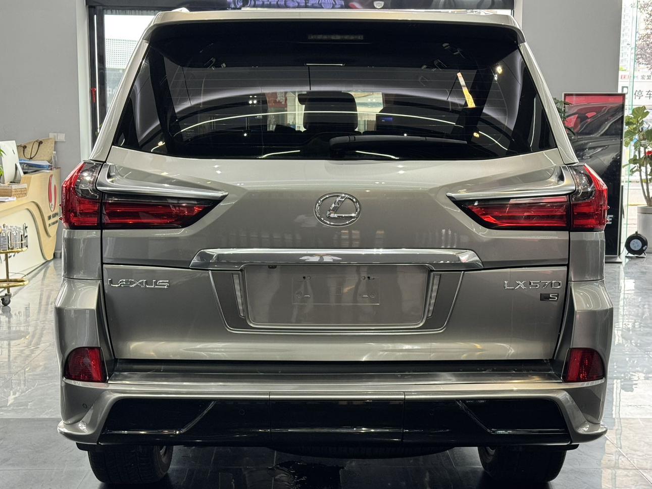 Lexus LX 2021 thumb 2