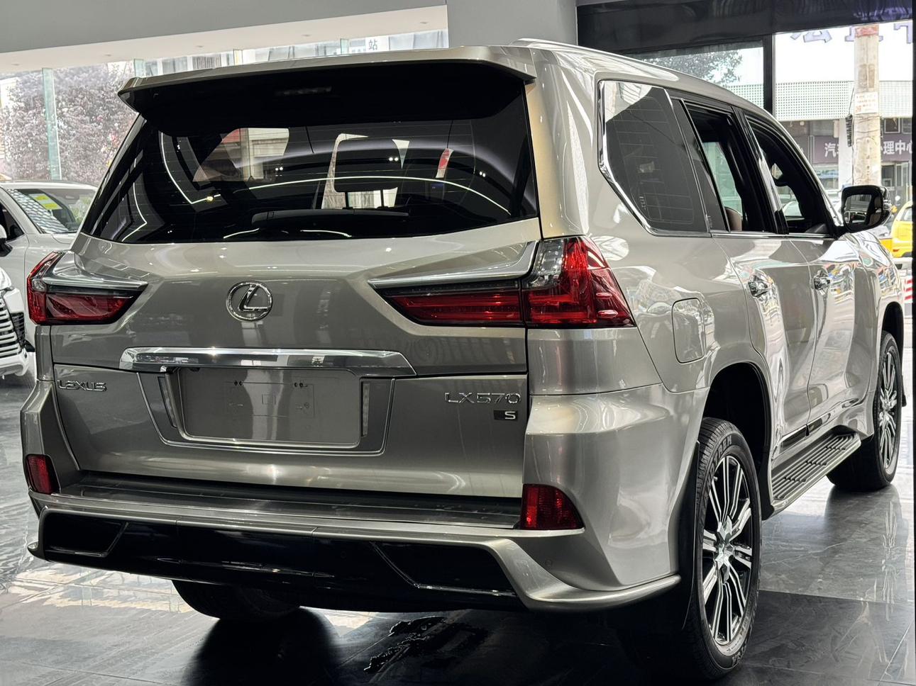 Lexus LX 2021 thumb 3