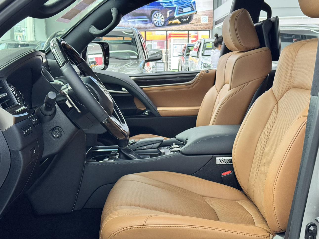 Lexus LX 2021 thumb 9