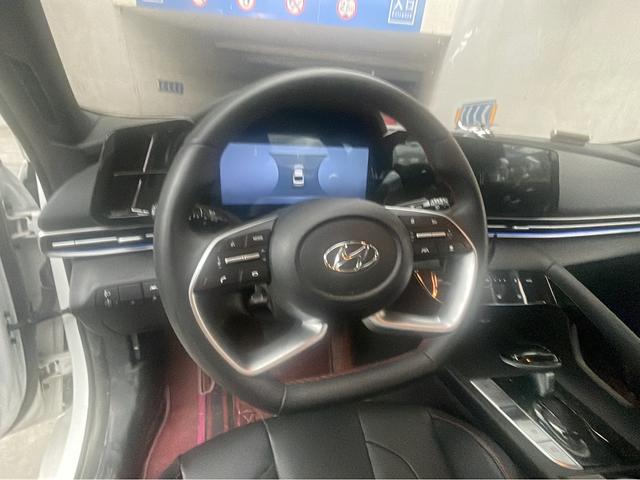 Hyundai Elantra 2022 thumb 5