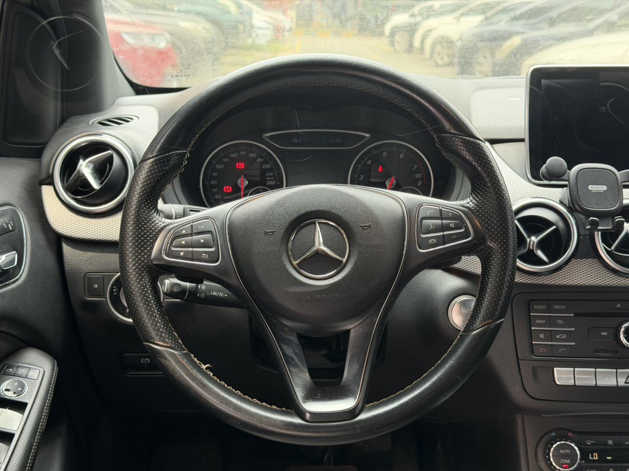 Mercedes-Benz B-Класс 2015 thumb 7
