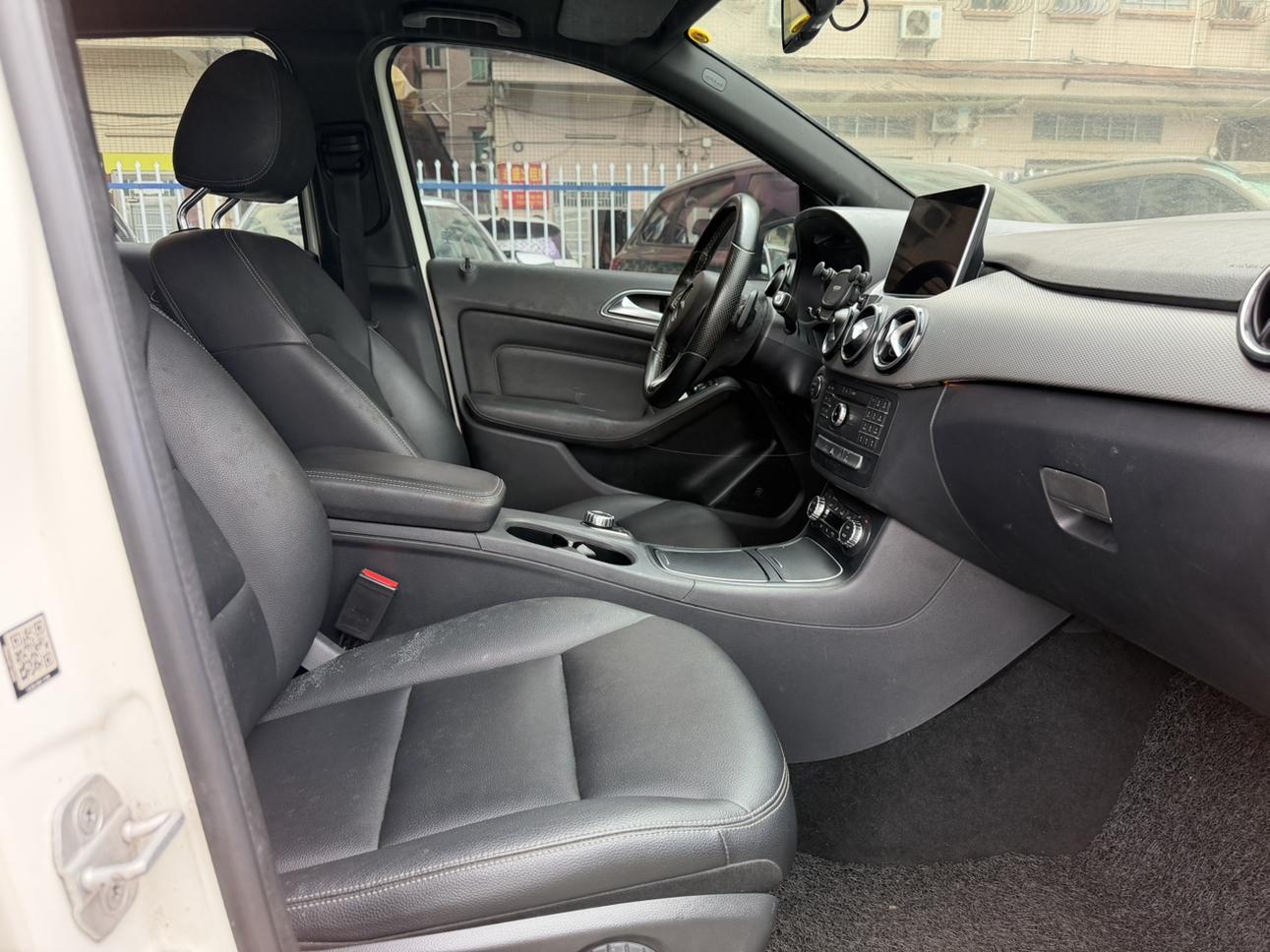 Mercedes-Benz B-Класс 2015 thumb 11