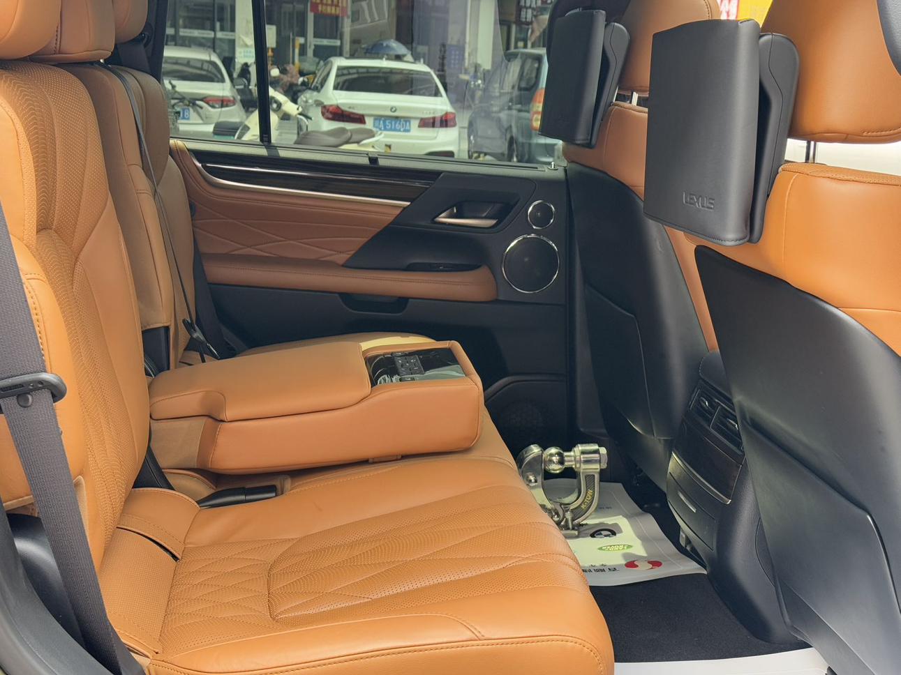 Lexus LX 2021 thumb 10