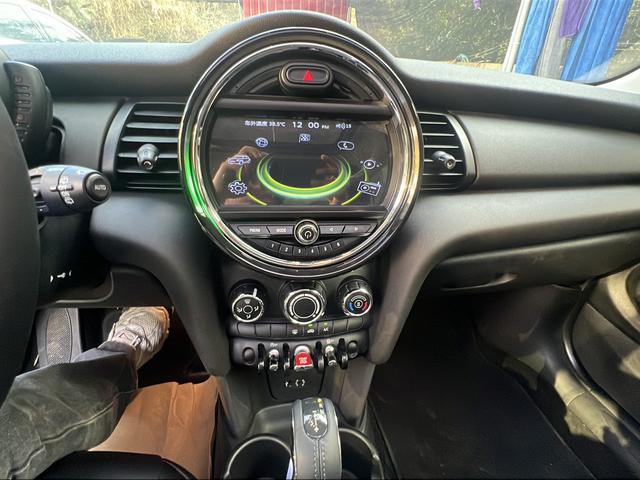 Mini Hatch 2016 thumb 6