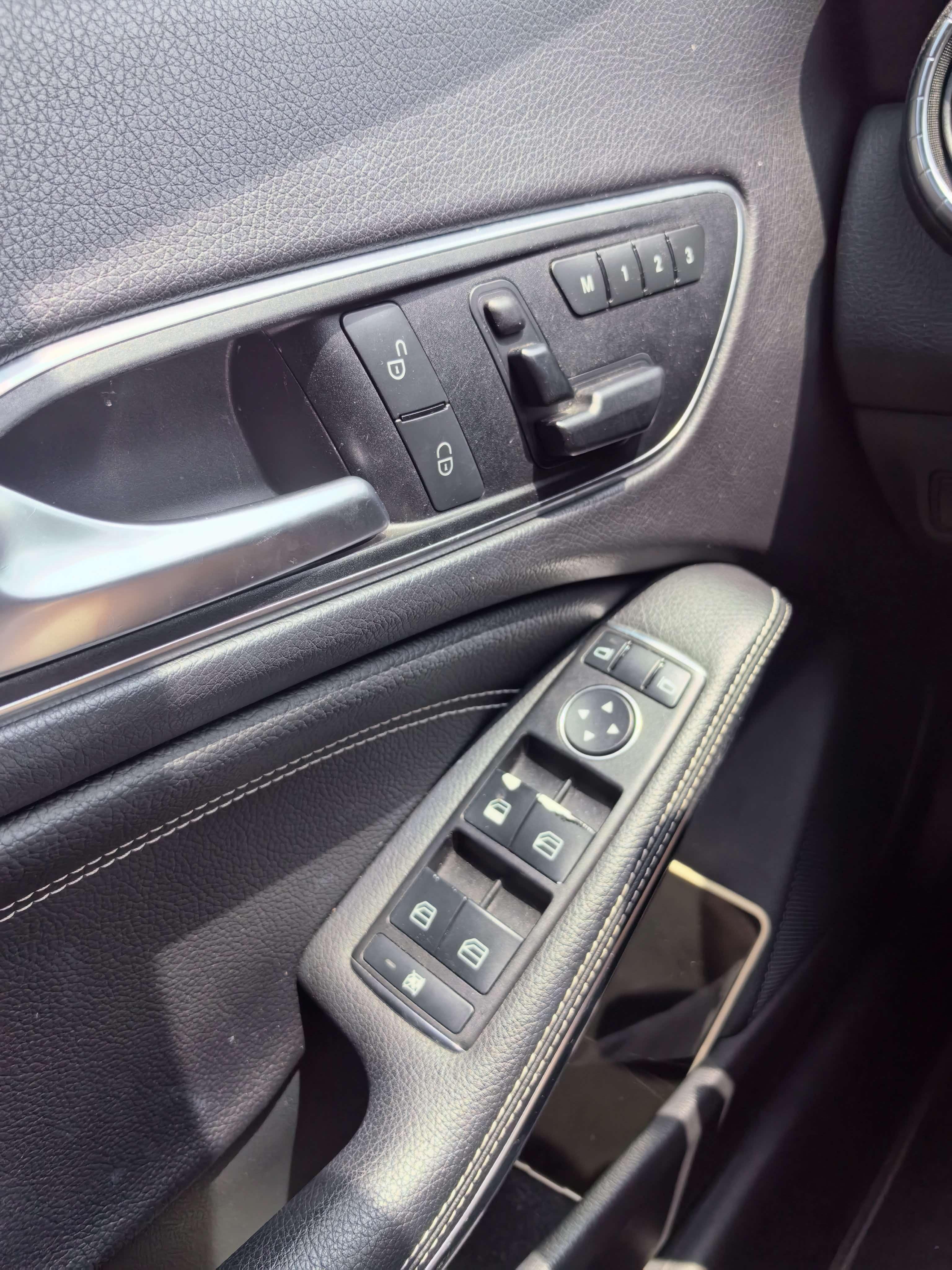 Mercedes-Benz CLA 2015 thumb 11