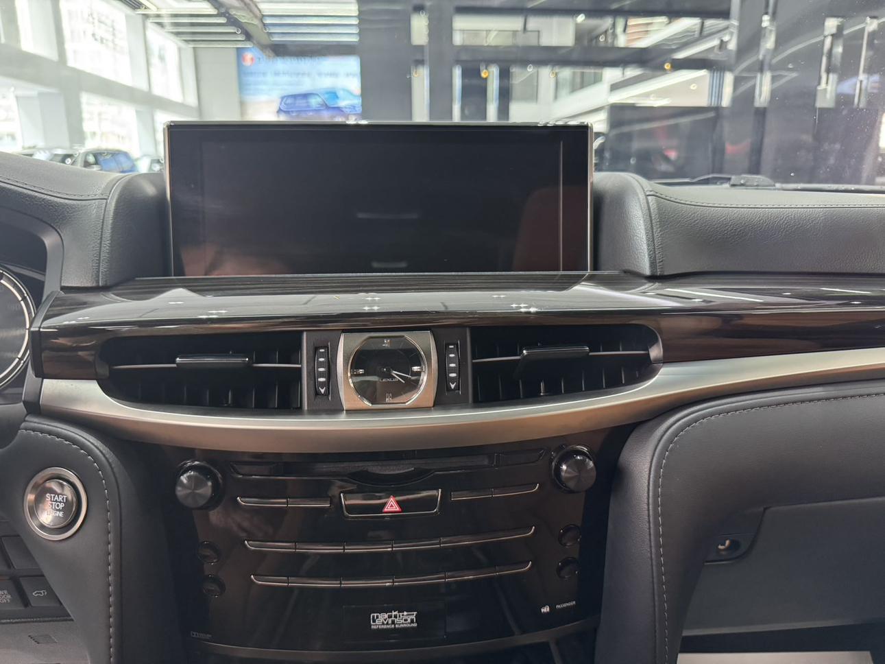 Lexus LX 2021 thumb 6