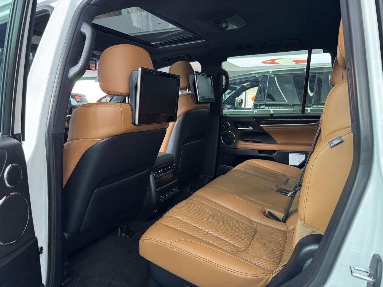 Lexus LX 2021 thumb 11