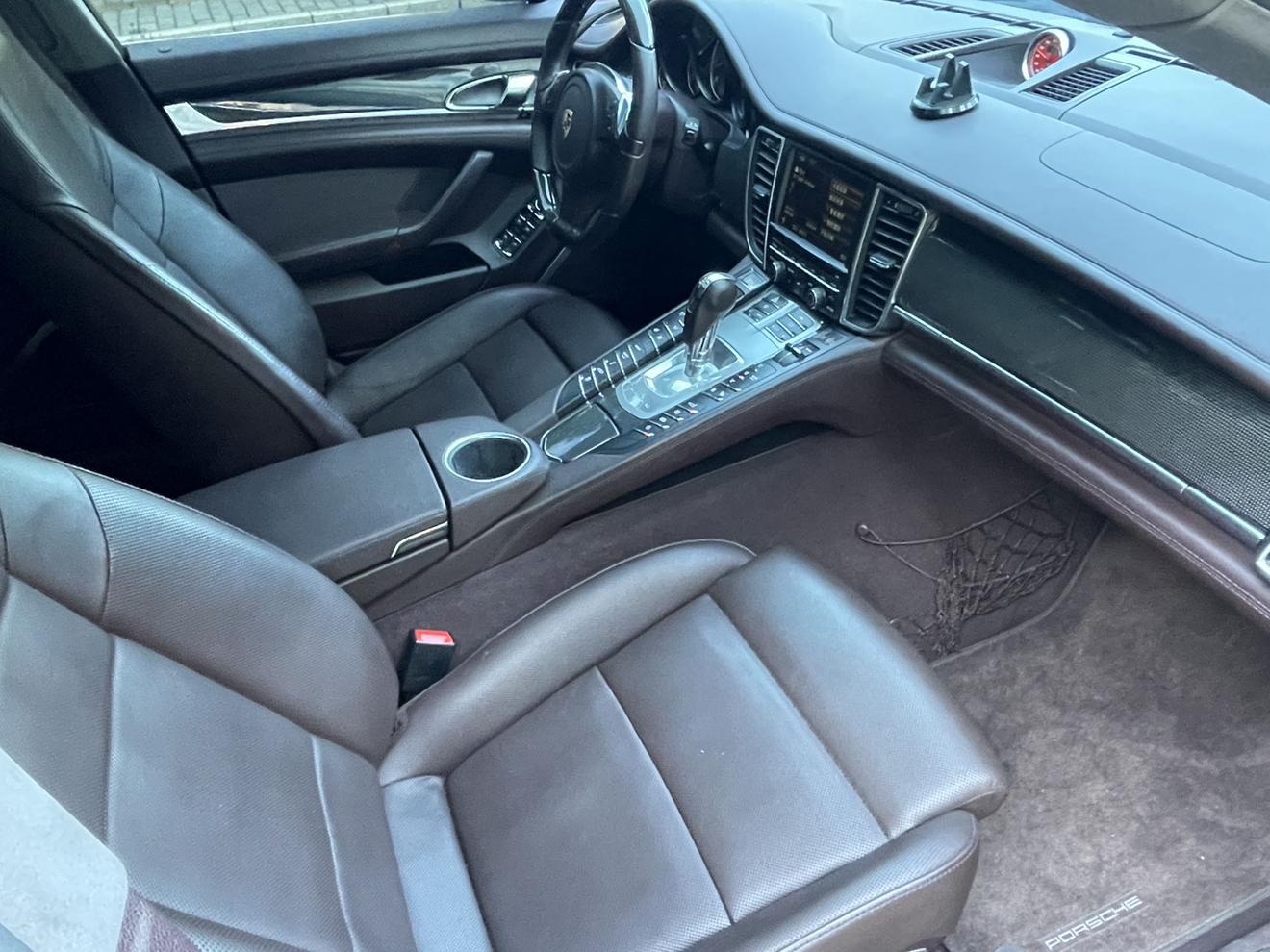 Porsche Panamera 2010 thumb 5