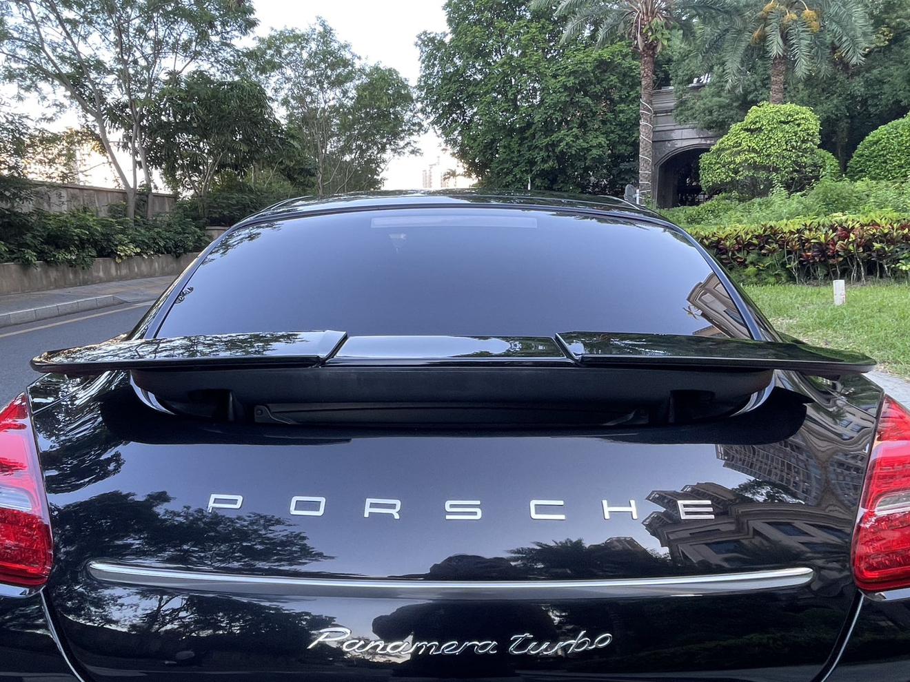 Porsche Panamera 2010 thumb 7