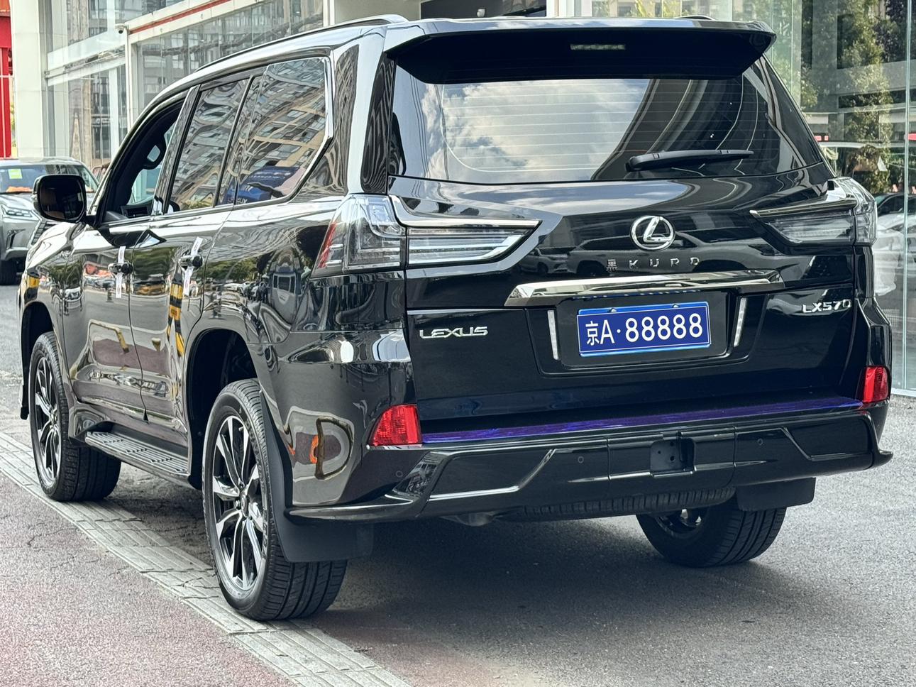 Lexus LX 2021 thumb 2