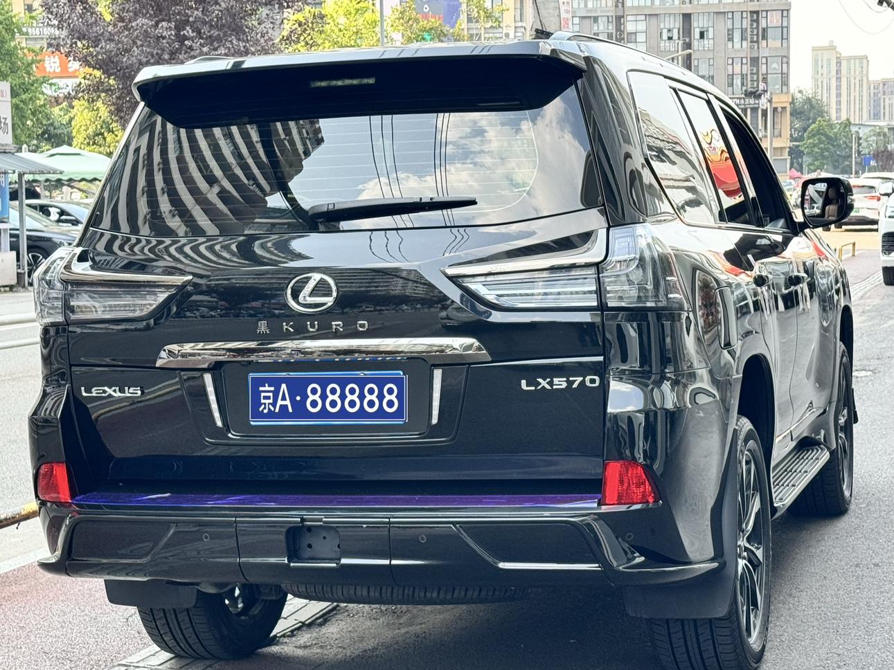 Lexus LX 2021 thumb 4