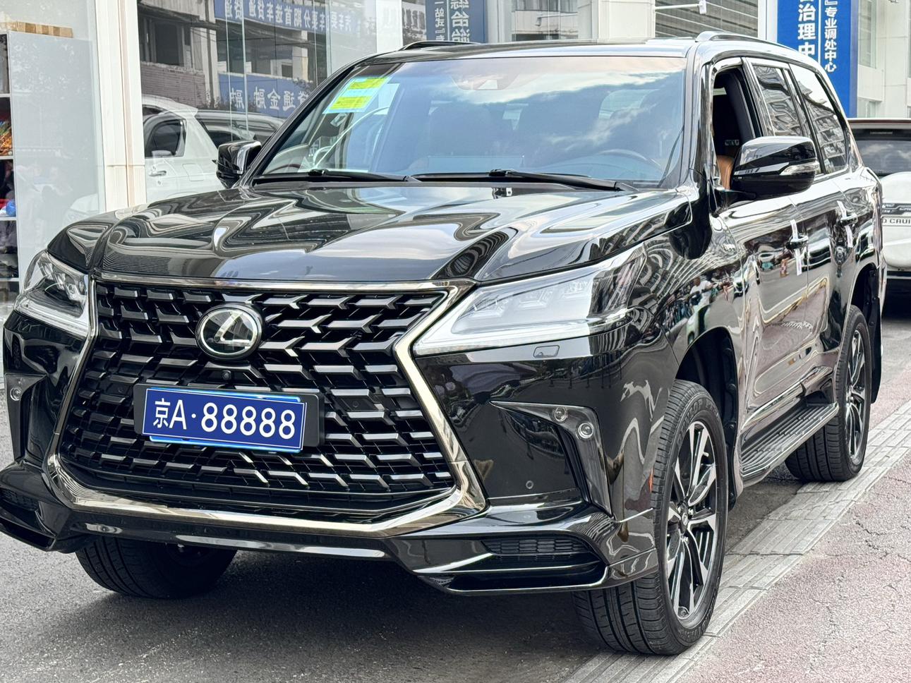 Lexus LX 2021 thumb 5