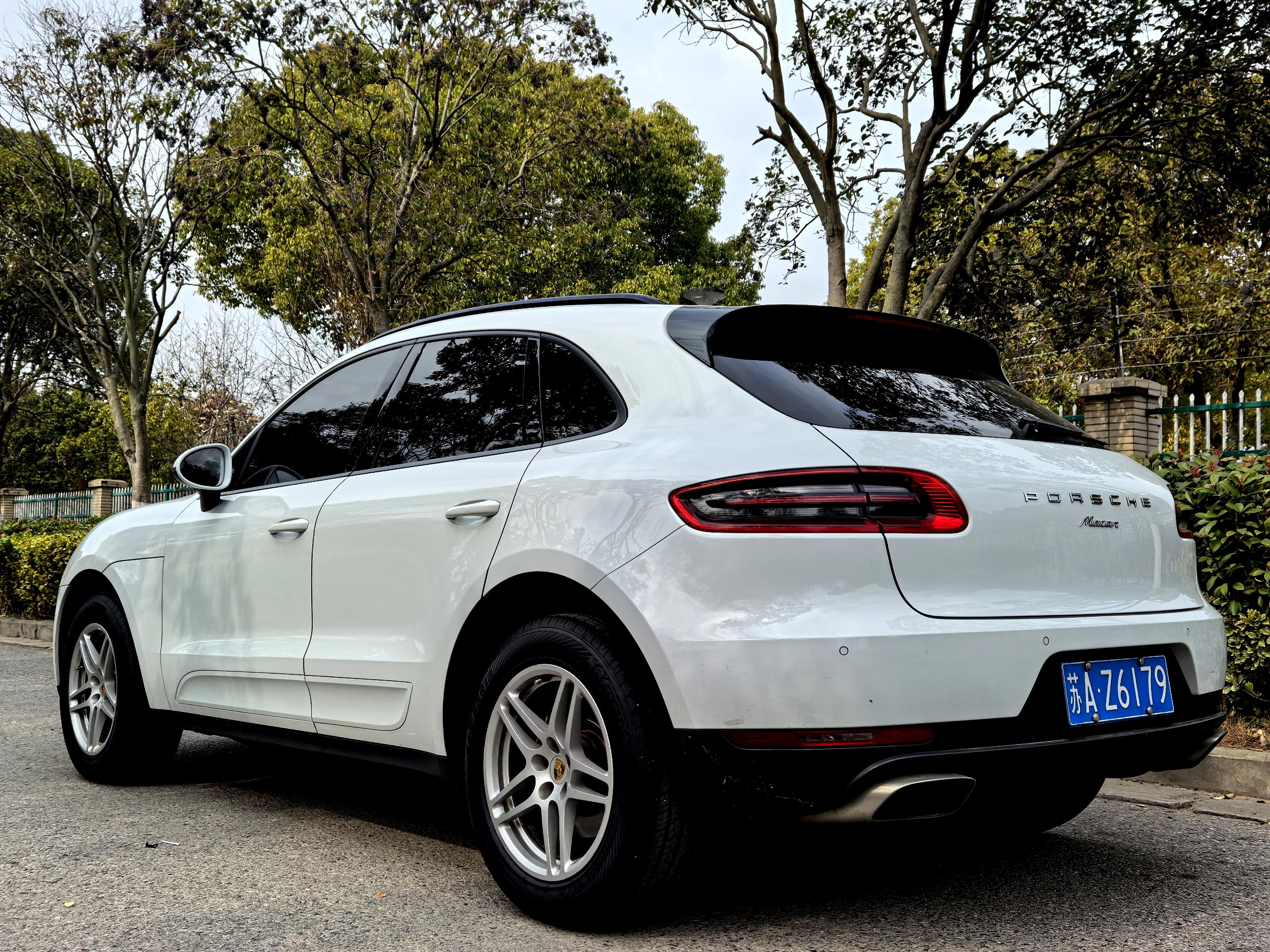 Porsche Macan 2014 thumb 2