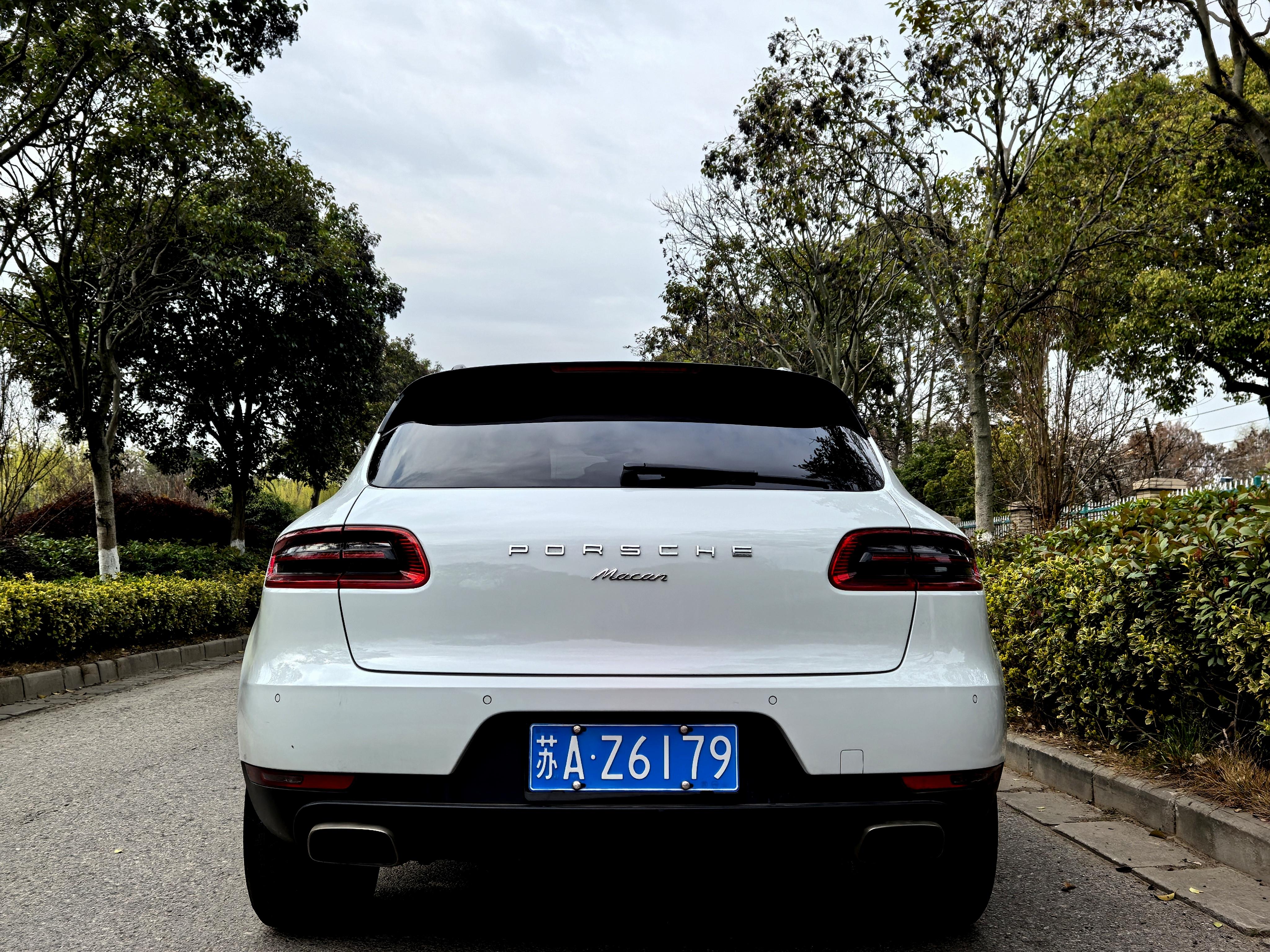 Porsche Macan 2014 thumb 3