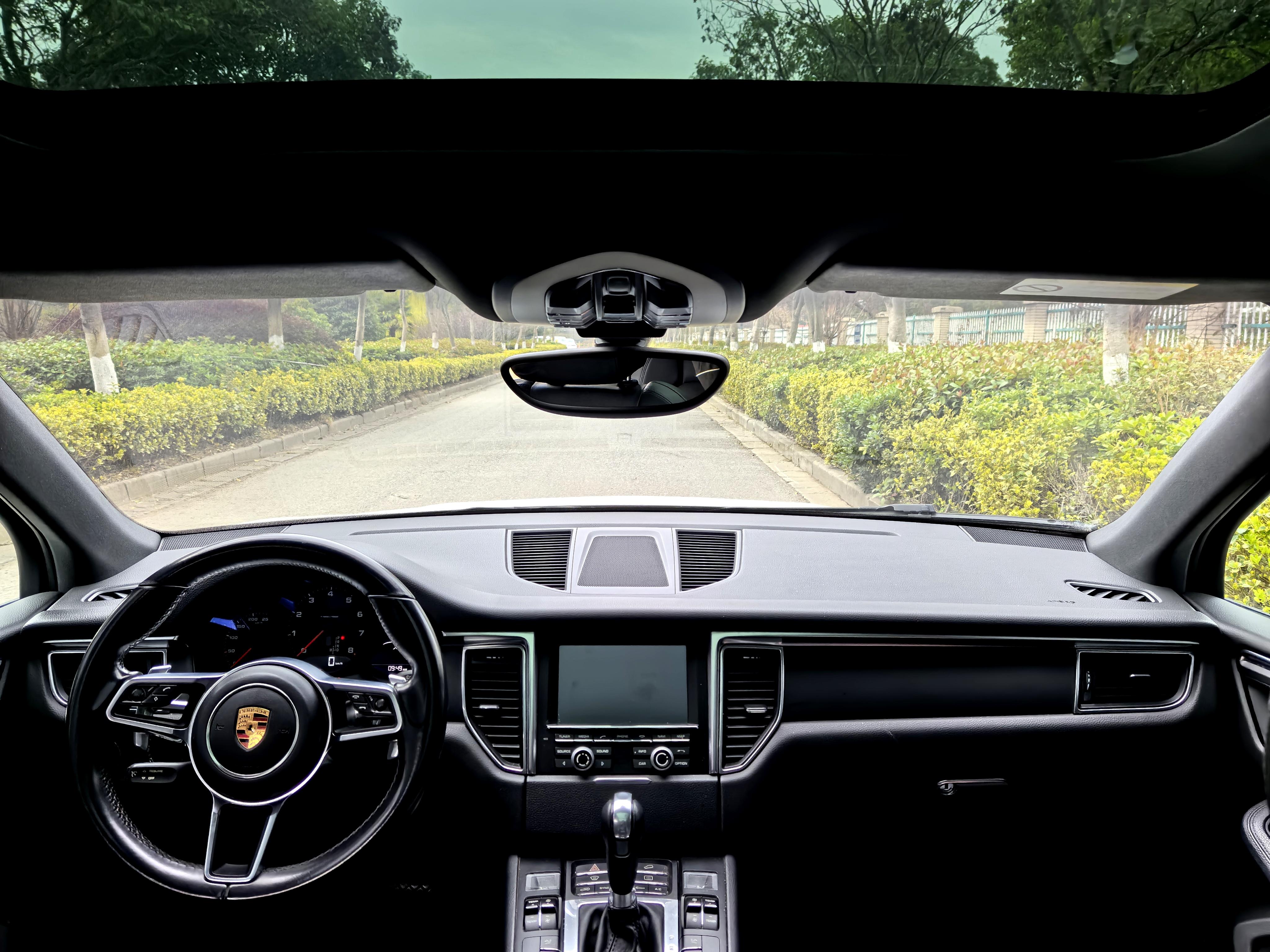 Porsche Macan 2014 thumb 8