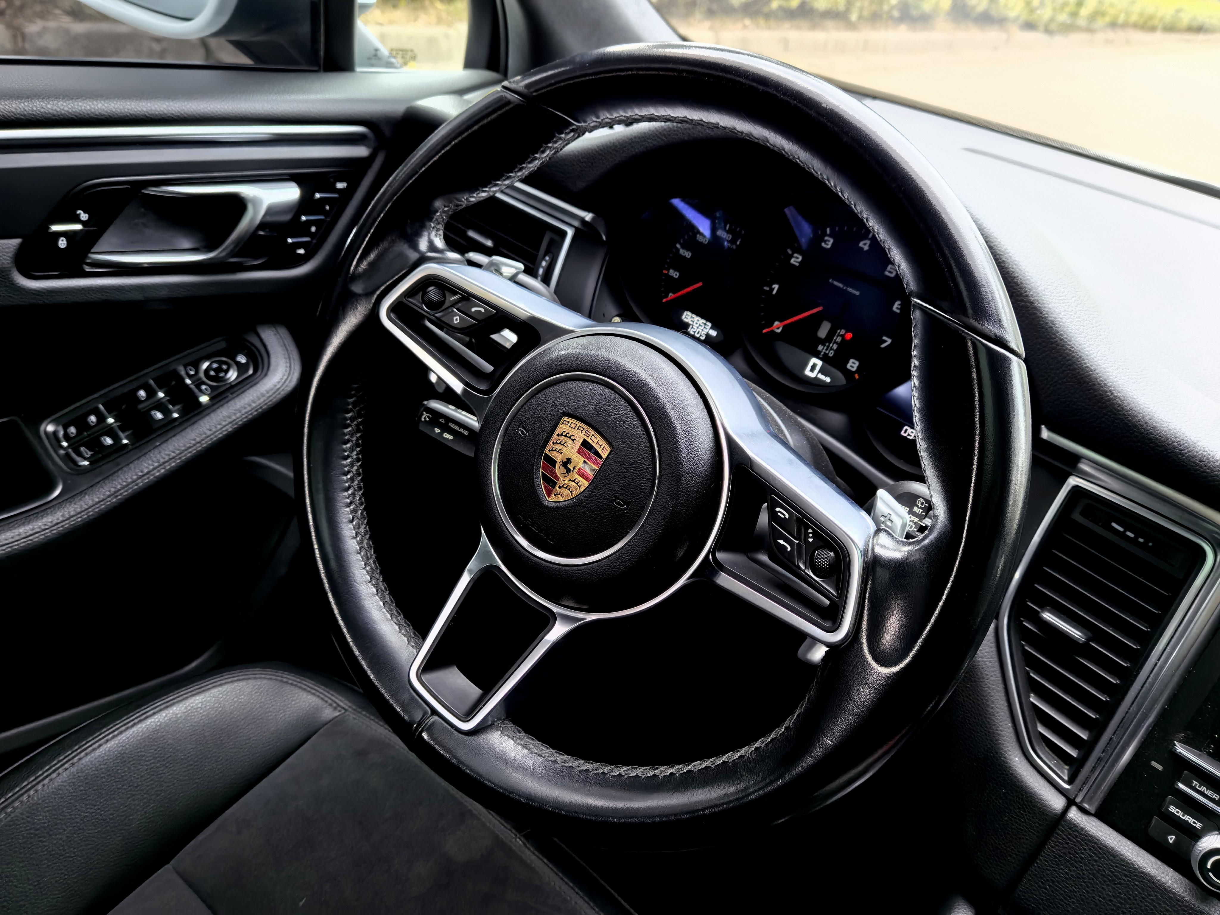 Porsche Macan 2014 thumb 10