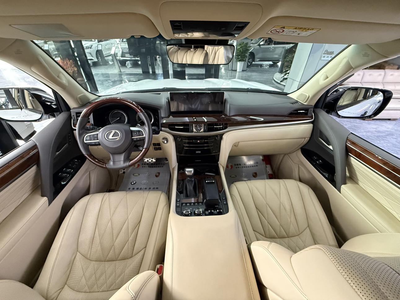 Lexus LX 2021 thumb 4