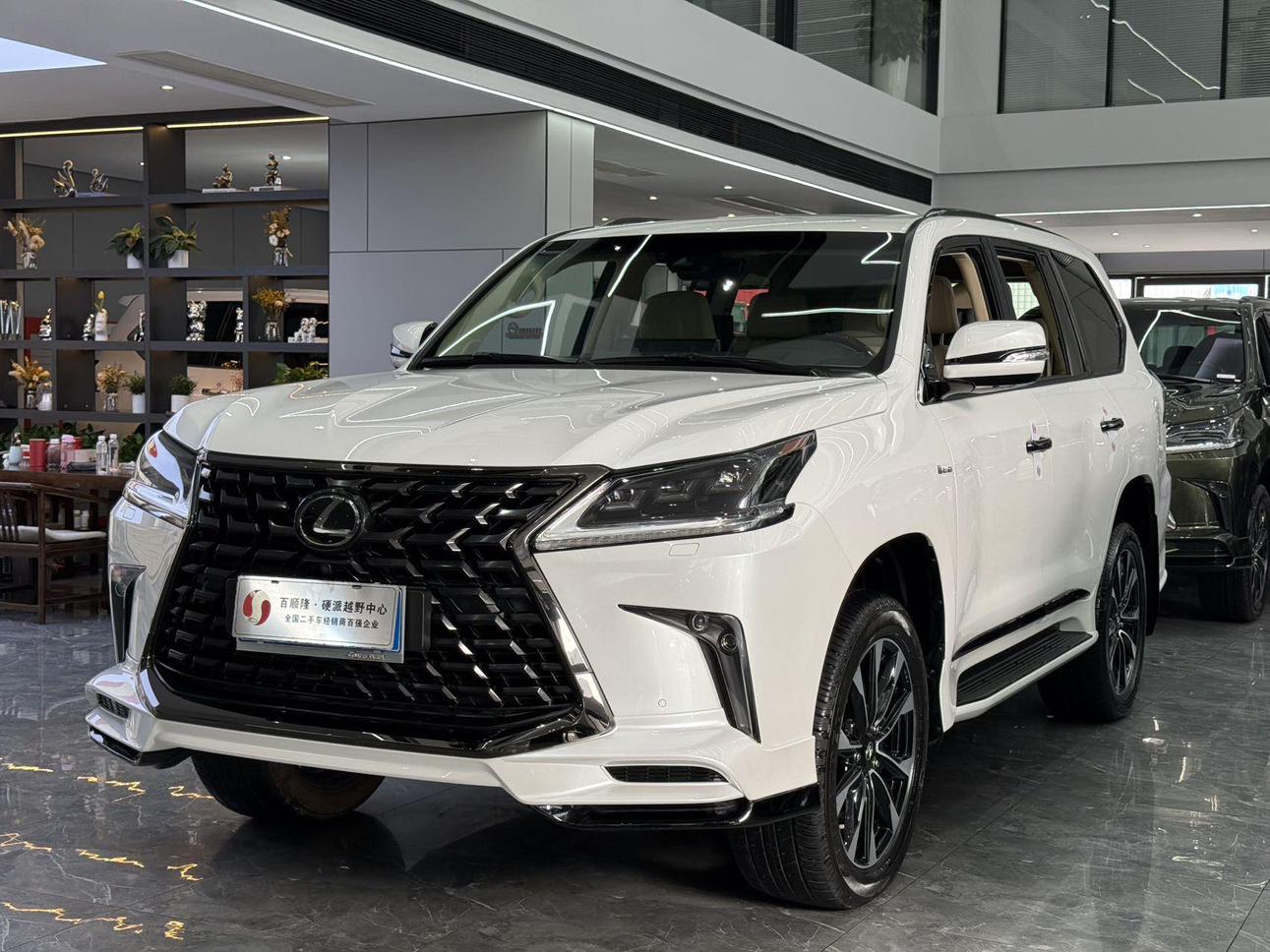 Lexus LX 2021 thumb 10