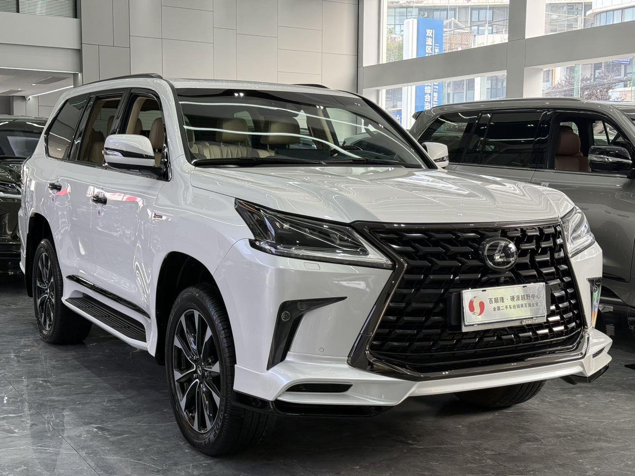 Lexus LX 2021 thumb 11