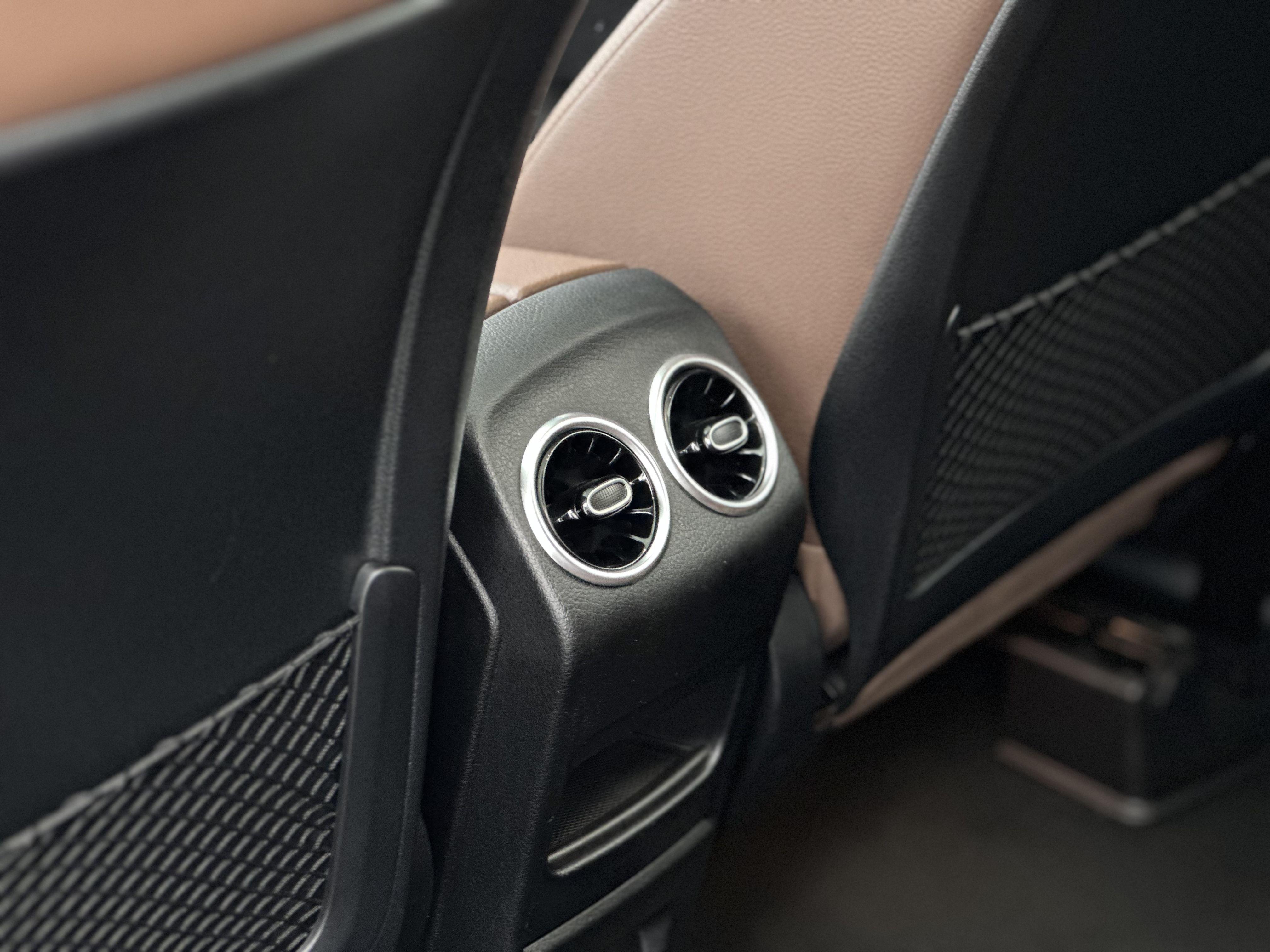 Mercedes-Benz GLB 2021 thumb 12