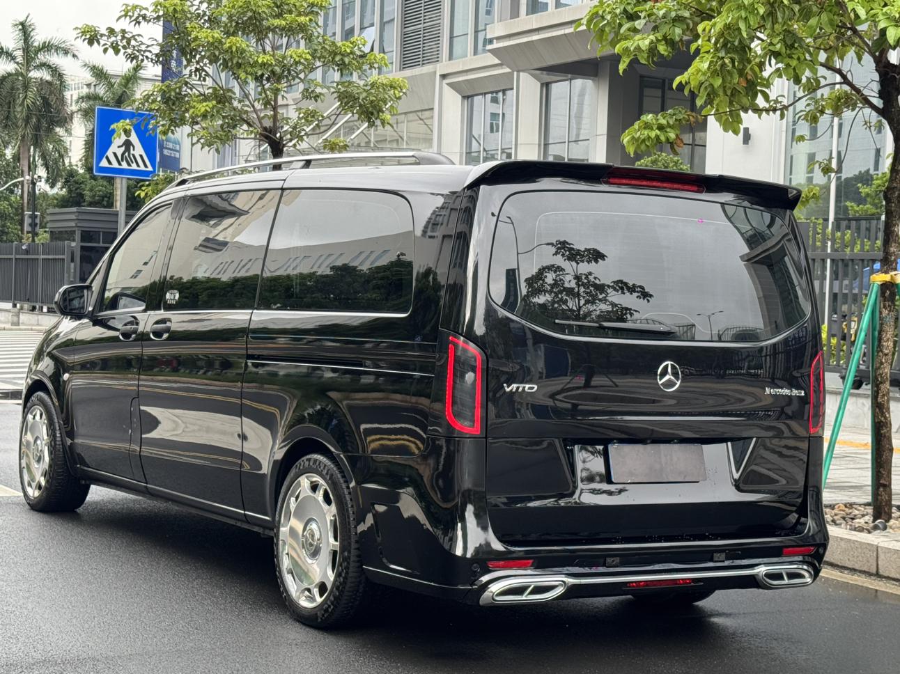 Mercedes-Benz Wei Ting 2018 thumb 3