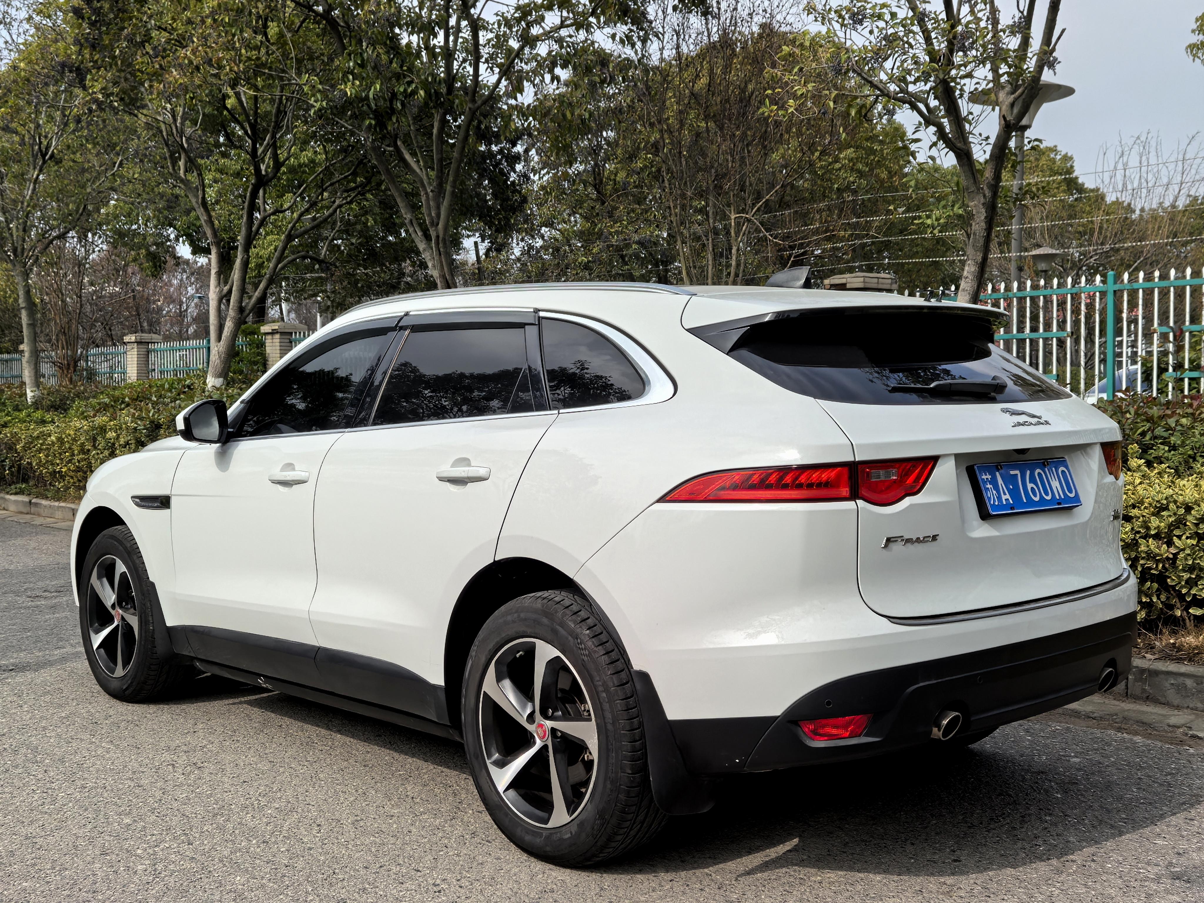 Jaguar F-Pace 2020 thumb 2