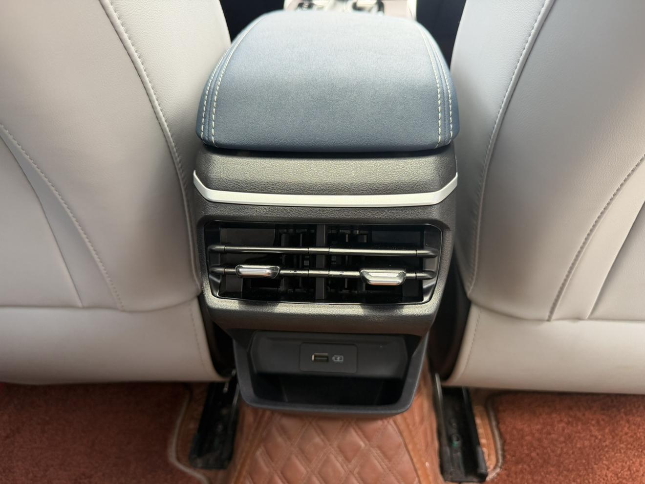 Geely Emgrand 2023 thumb 10