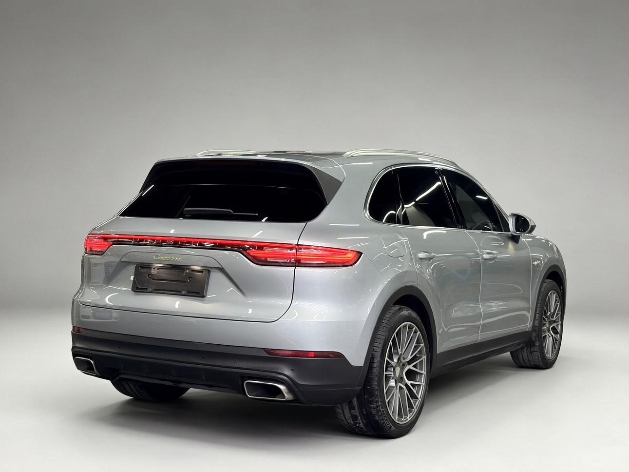 Porsche Cayenne 2020 thumb 3