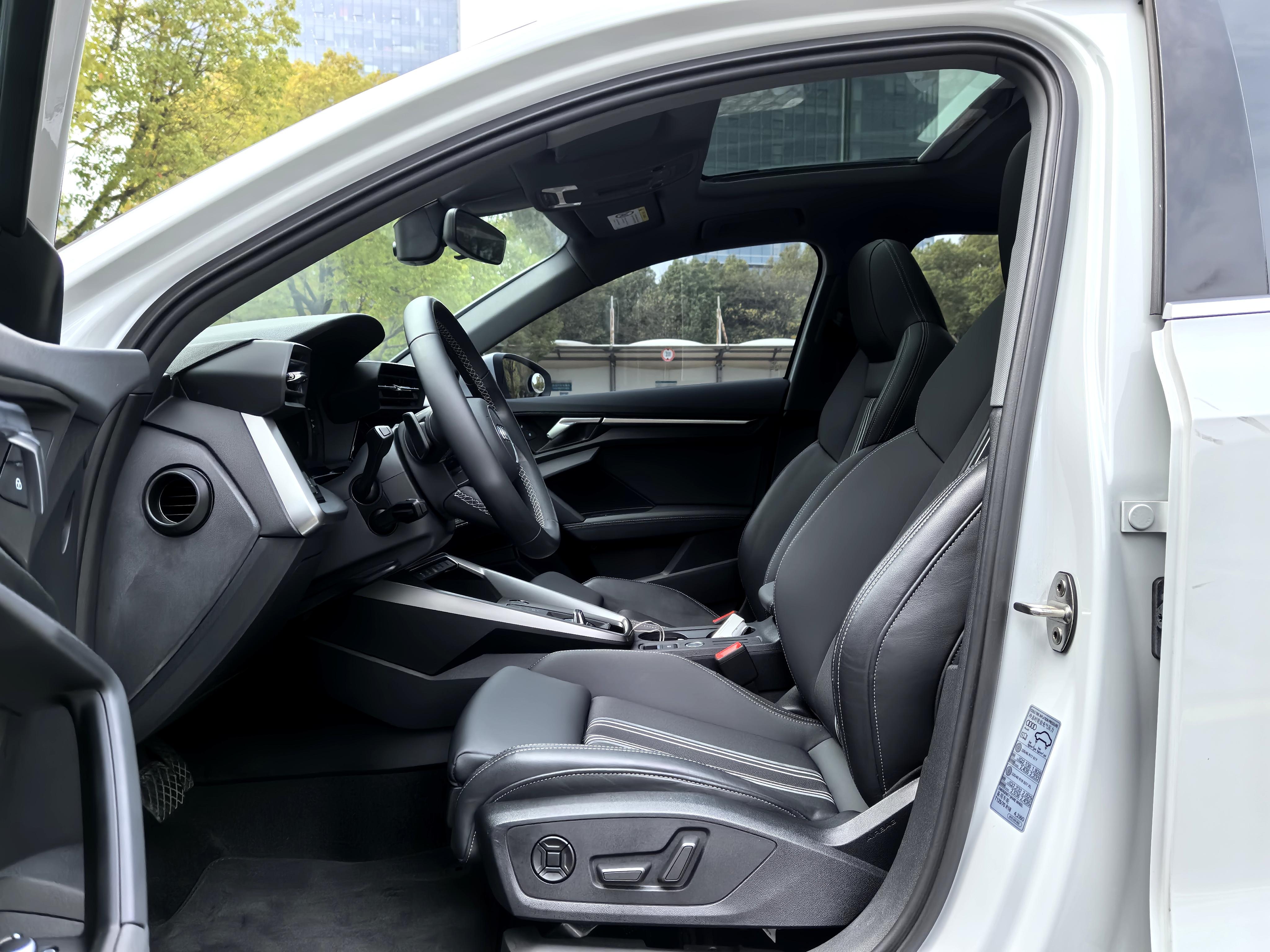 Audi A3 2021 thumb 10