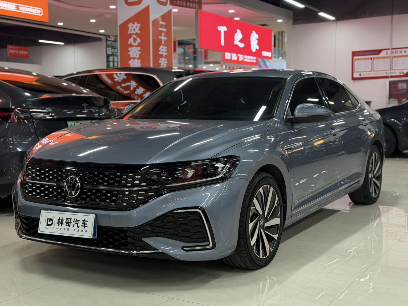 Volkswagen Passat (North America and China) 2022 thumb 8