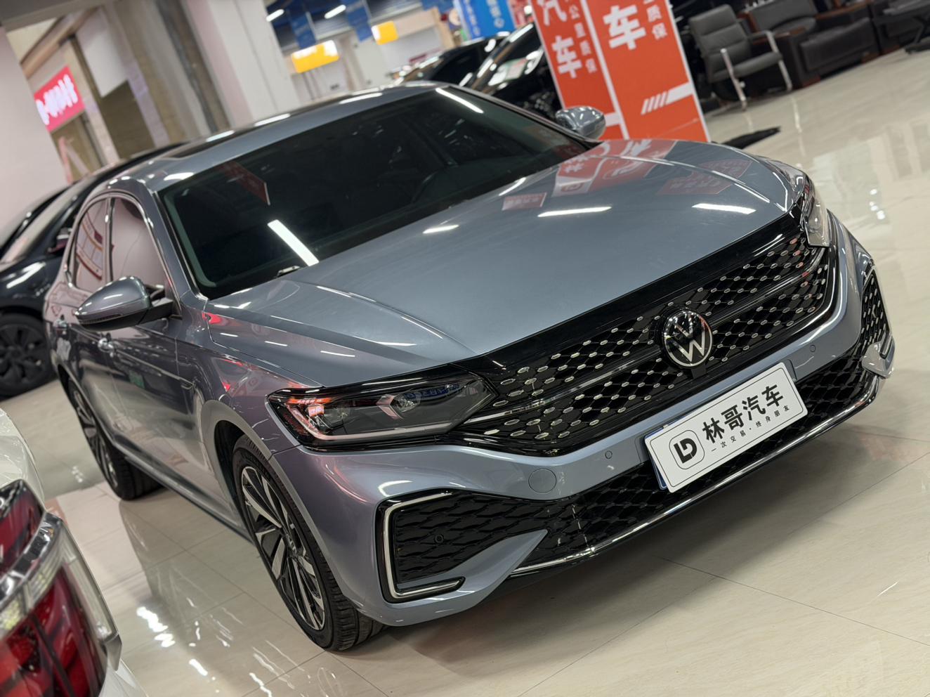 Volkswagen Passat (North America and China) 2022 thumb 10