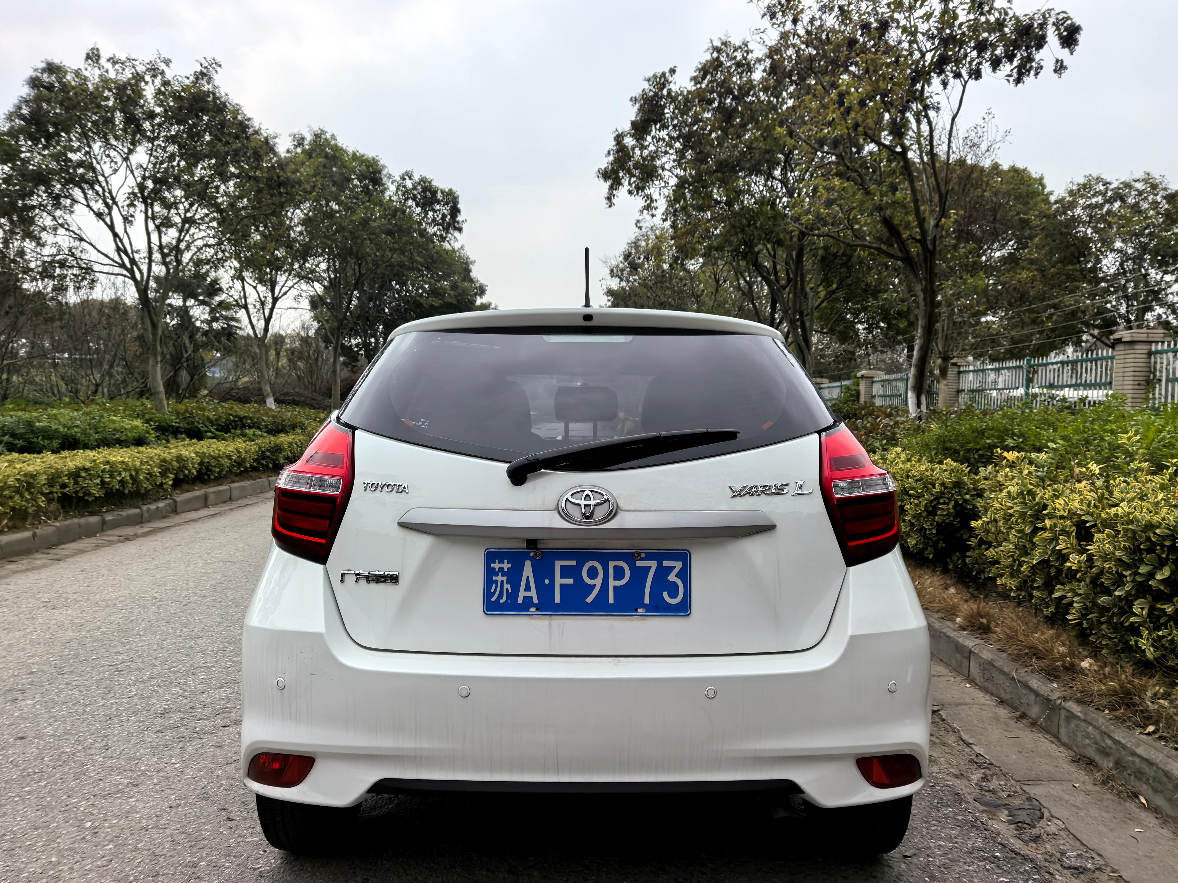 Toyota Yaris 2016 thumb 3