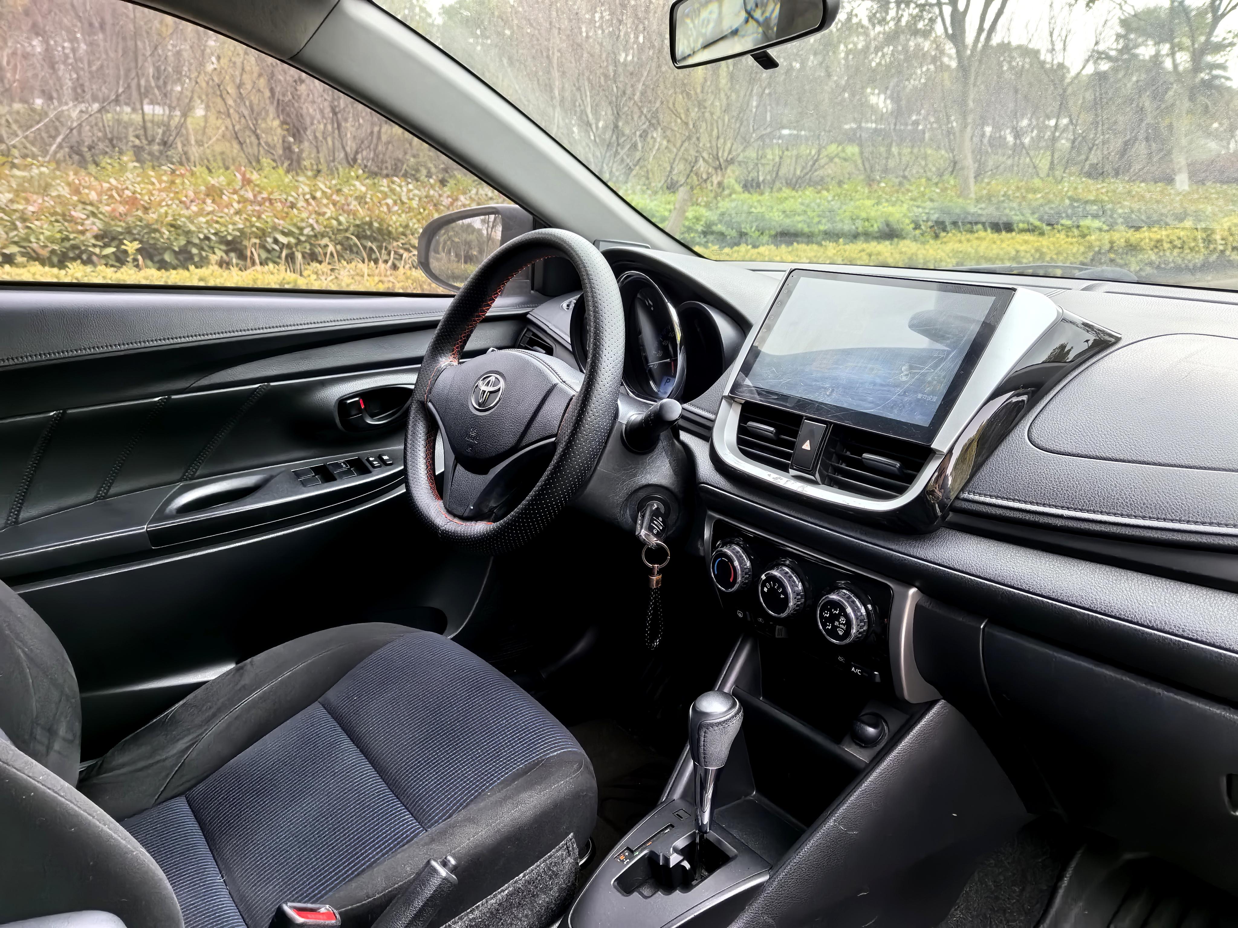 Toyota Yaris 2016 thumb 5
