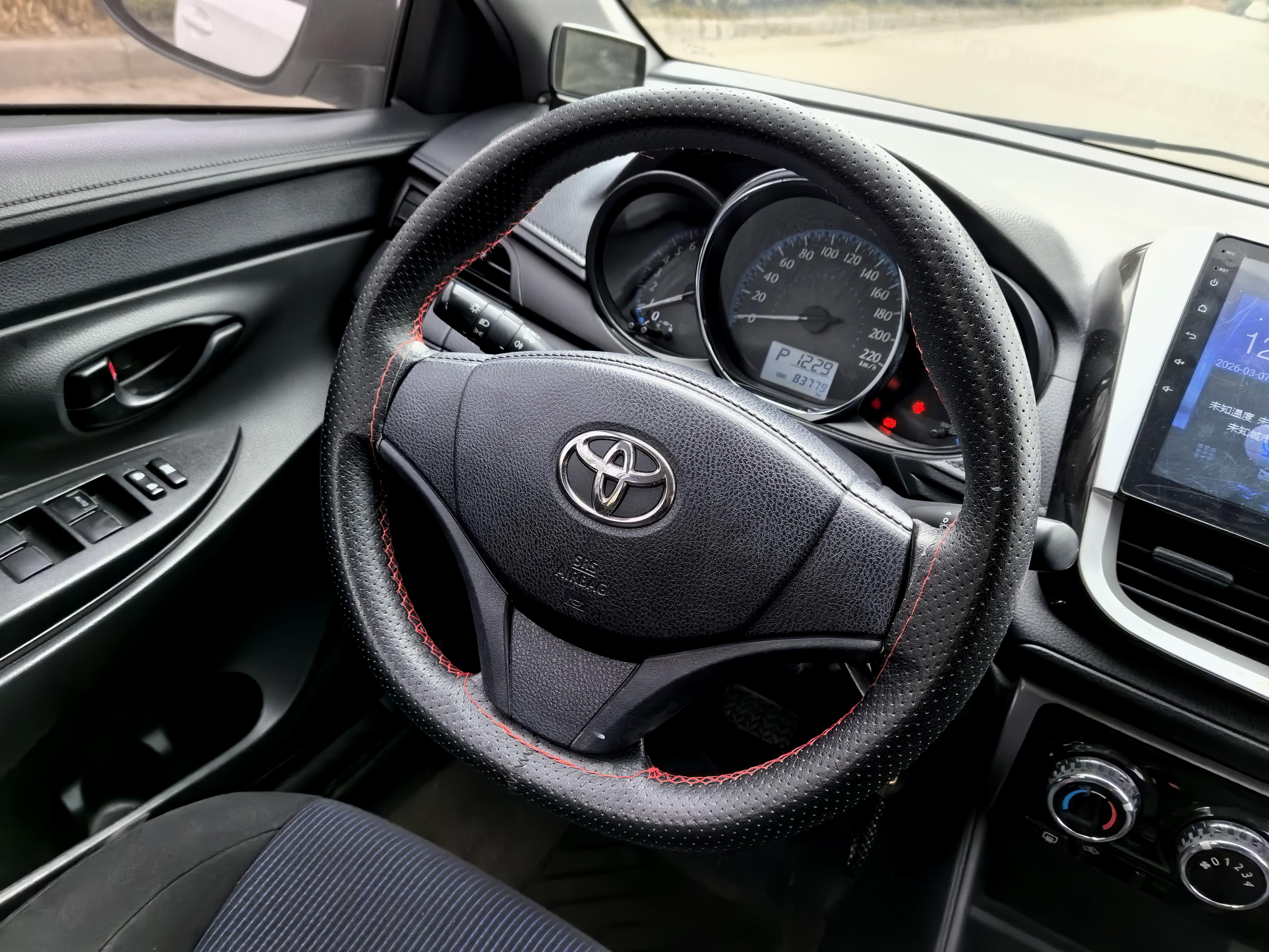 Toyota Yaris 2016 thumb 7