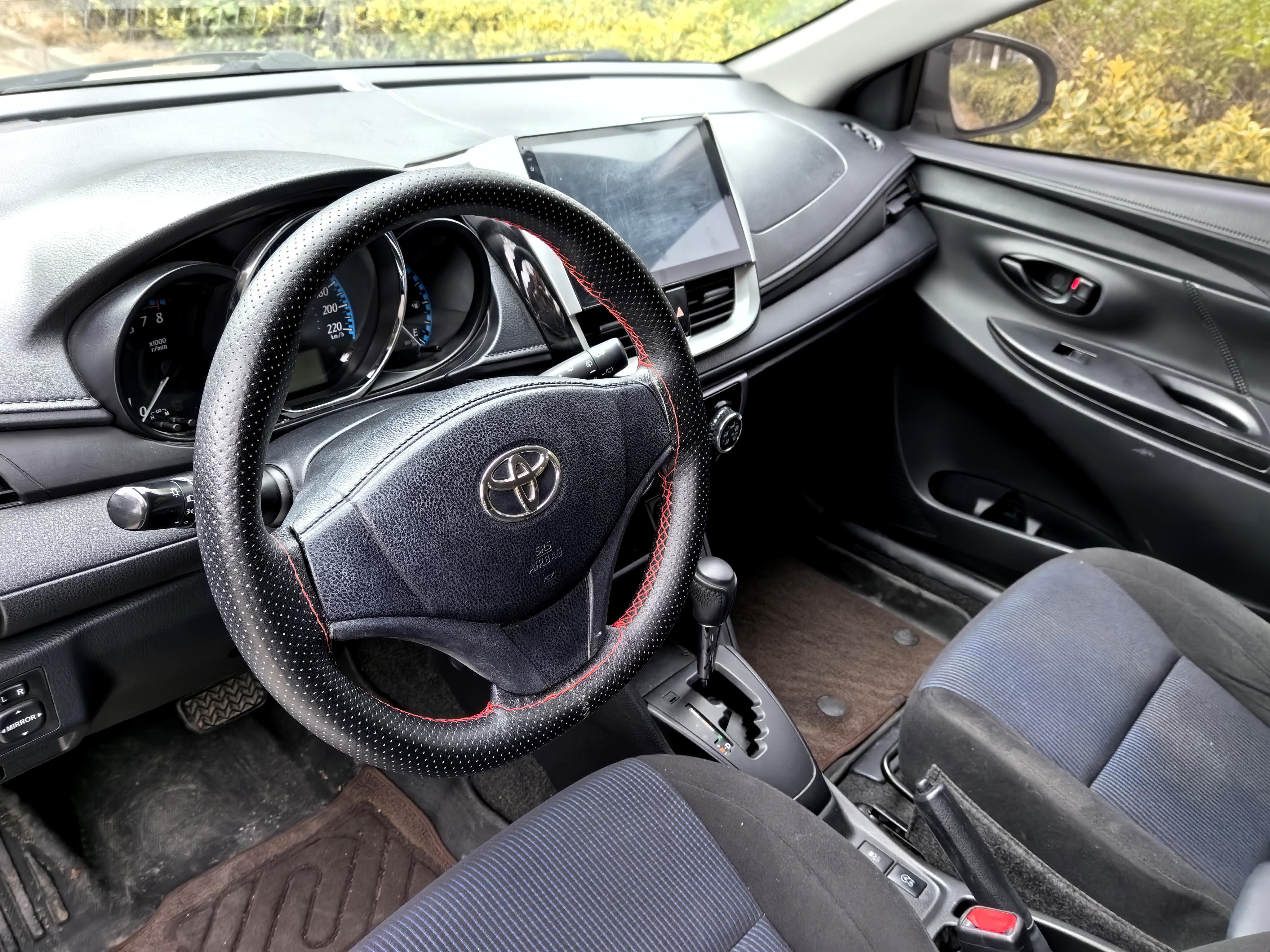 Toyota Yaris 2016 thumb 8