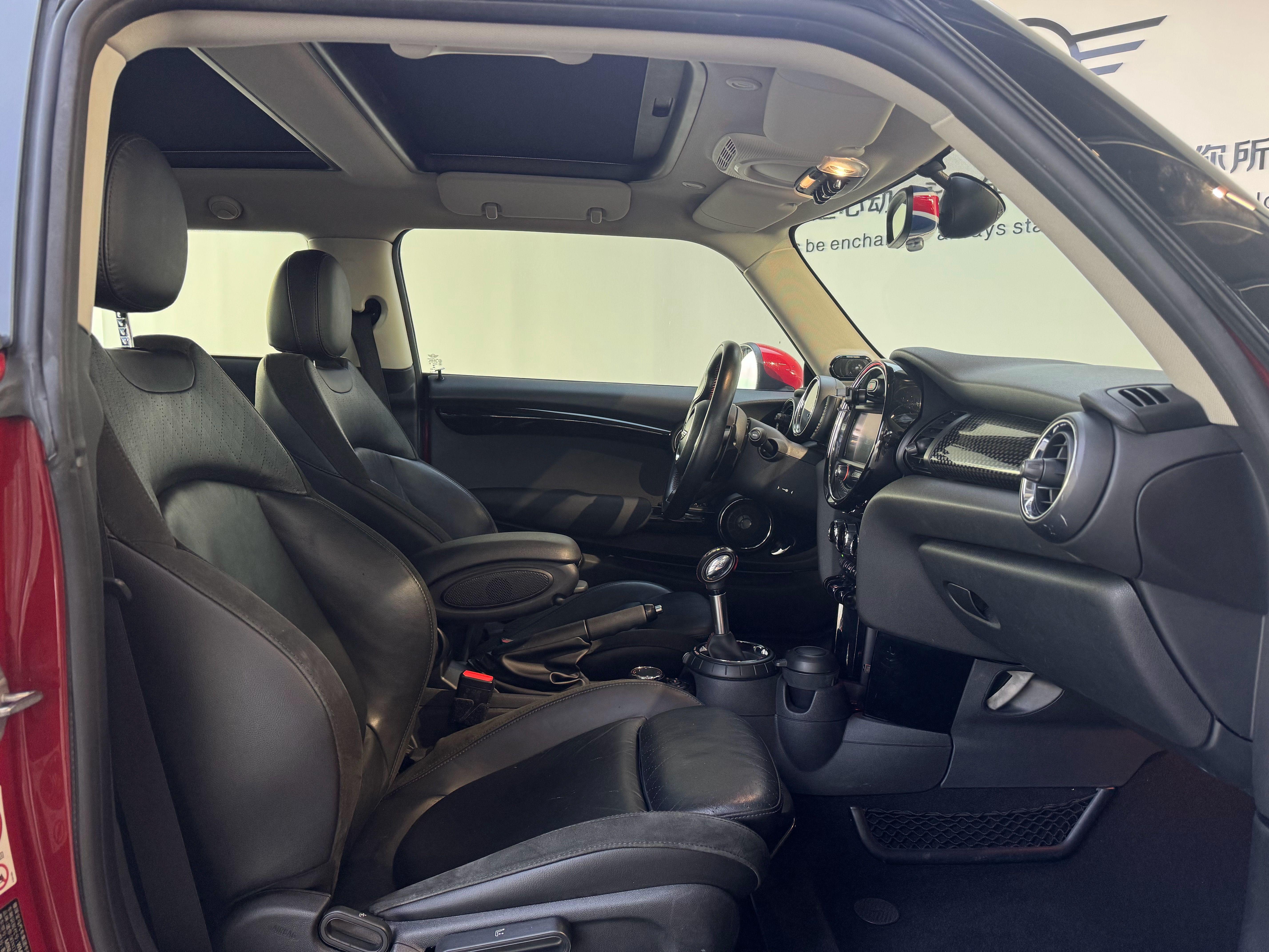 Mini Hatch 2014 thumb 9