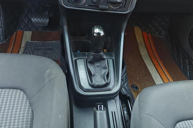 Volkswagen Santana 2019 thumb 12