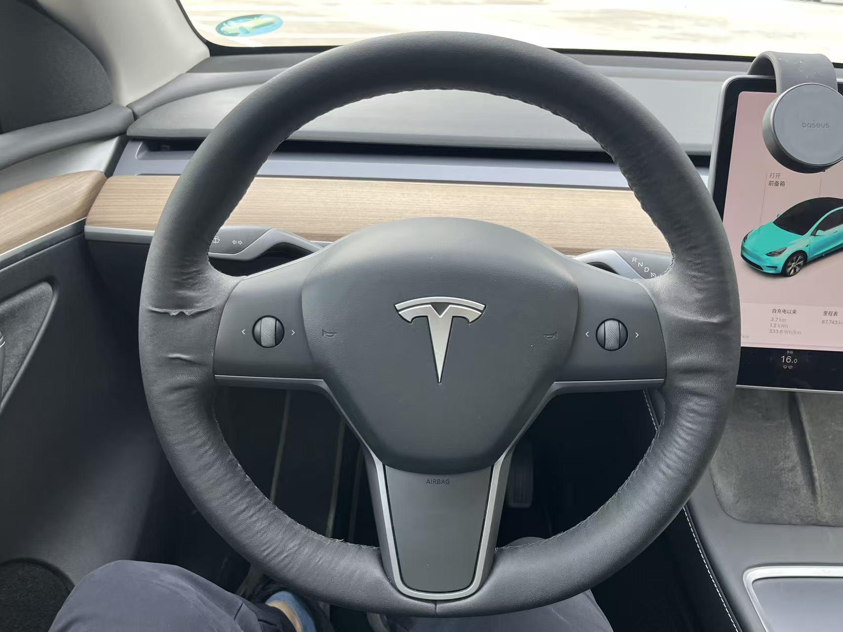 Tesla Model Y 2021 thumb 8