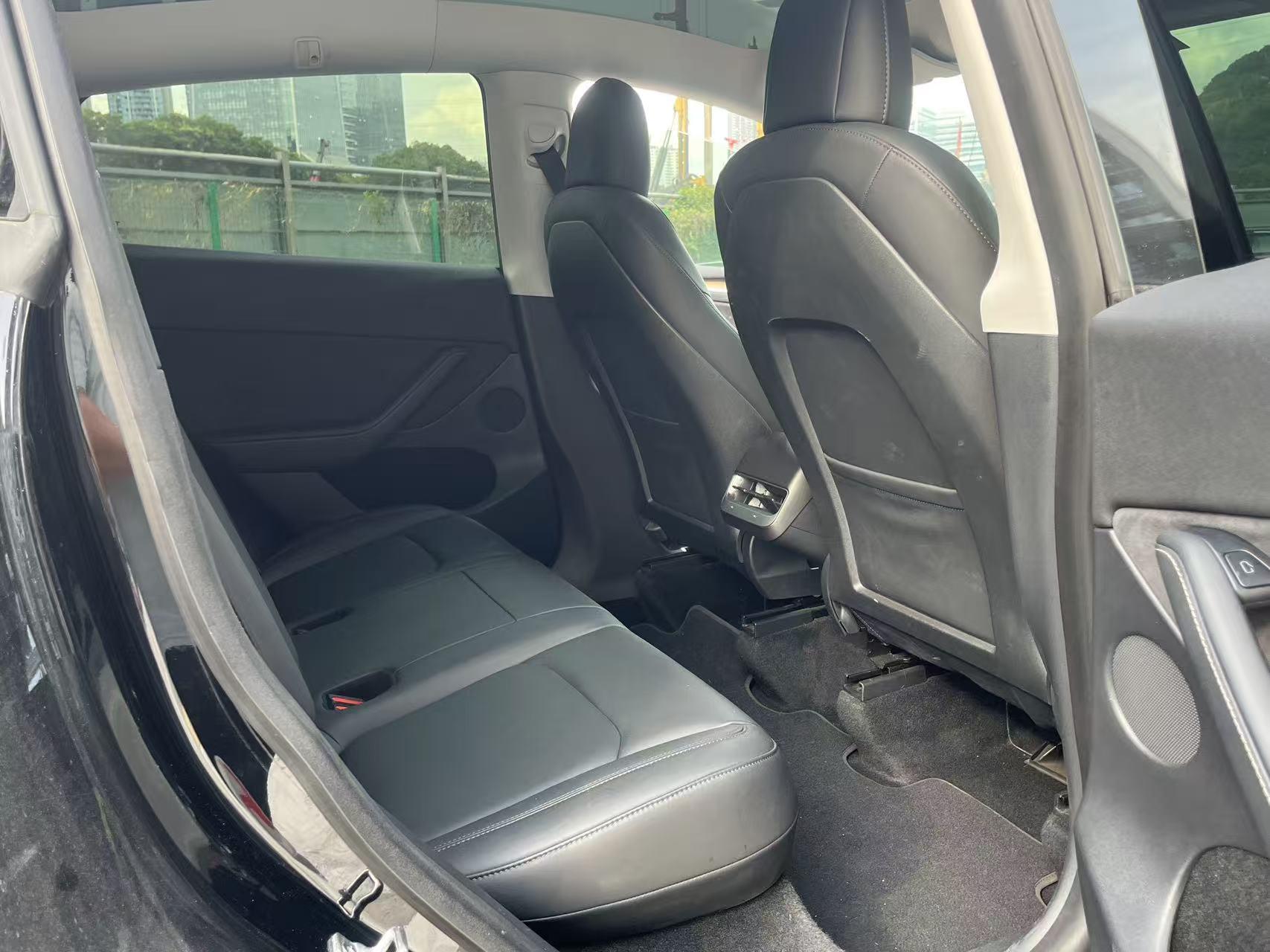 Tesla Model Y 2021 thumb 11