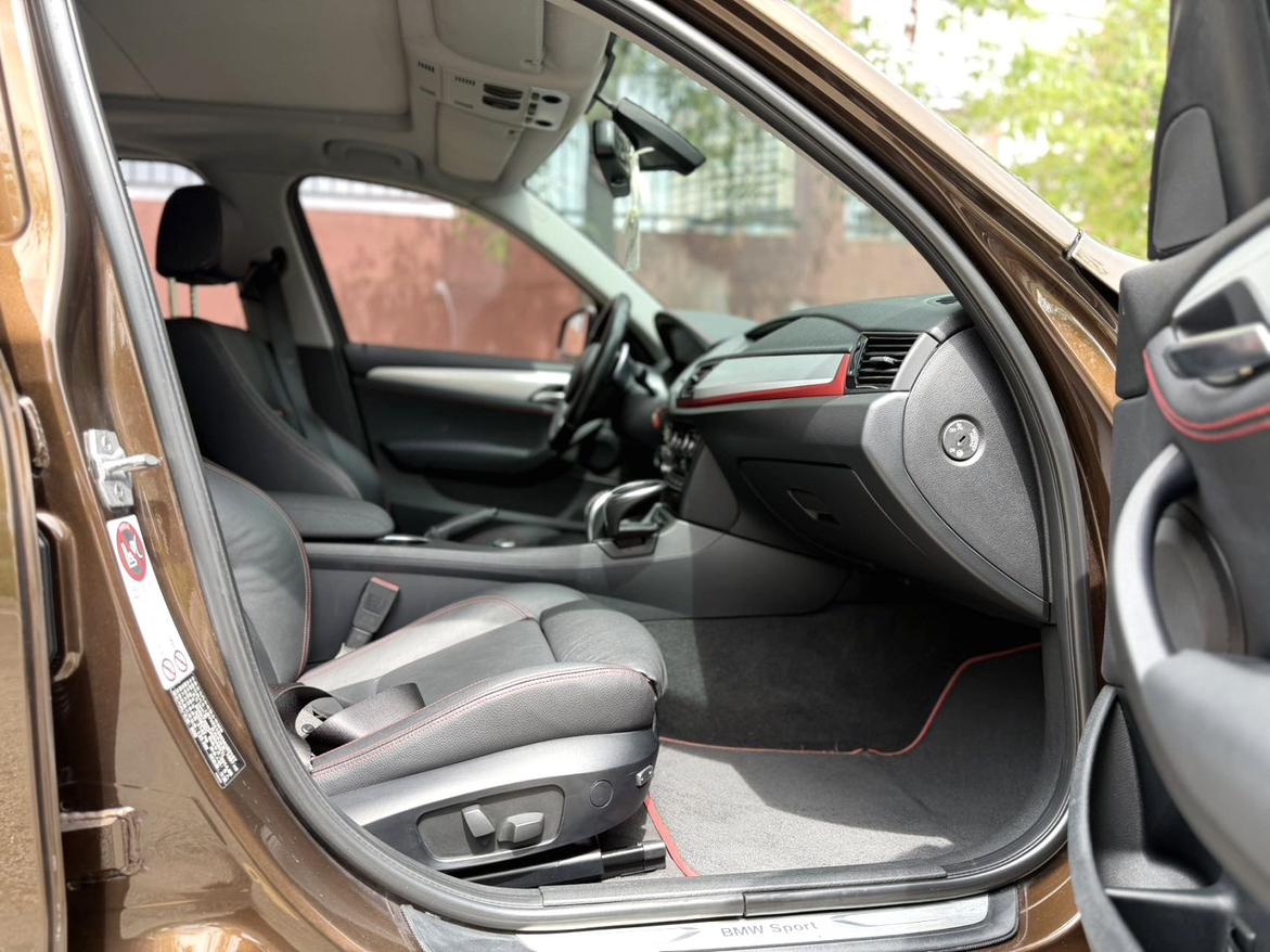 BMW X1 2014 thumb 6