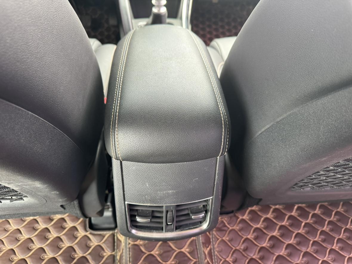 BYD Song 2018 thumb 6