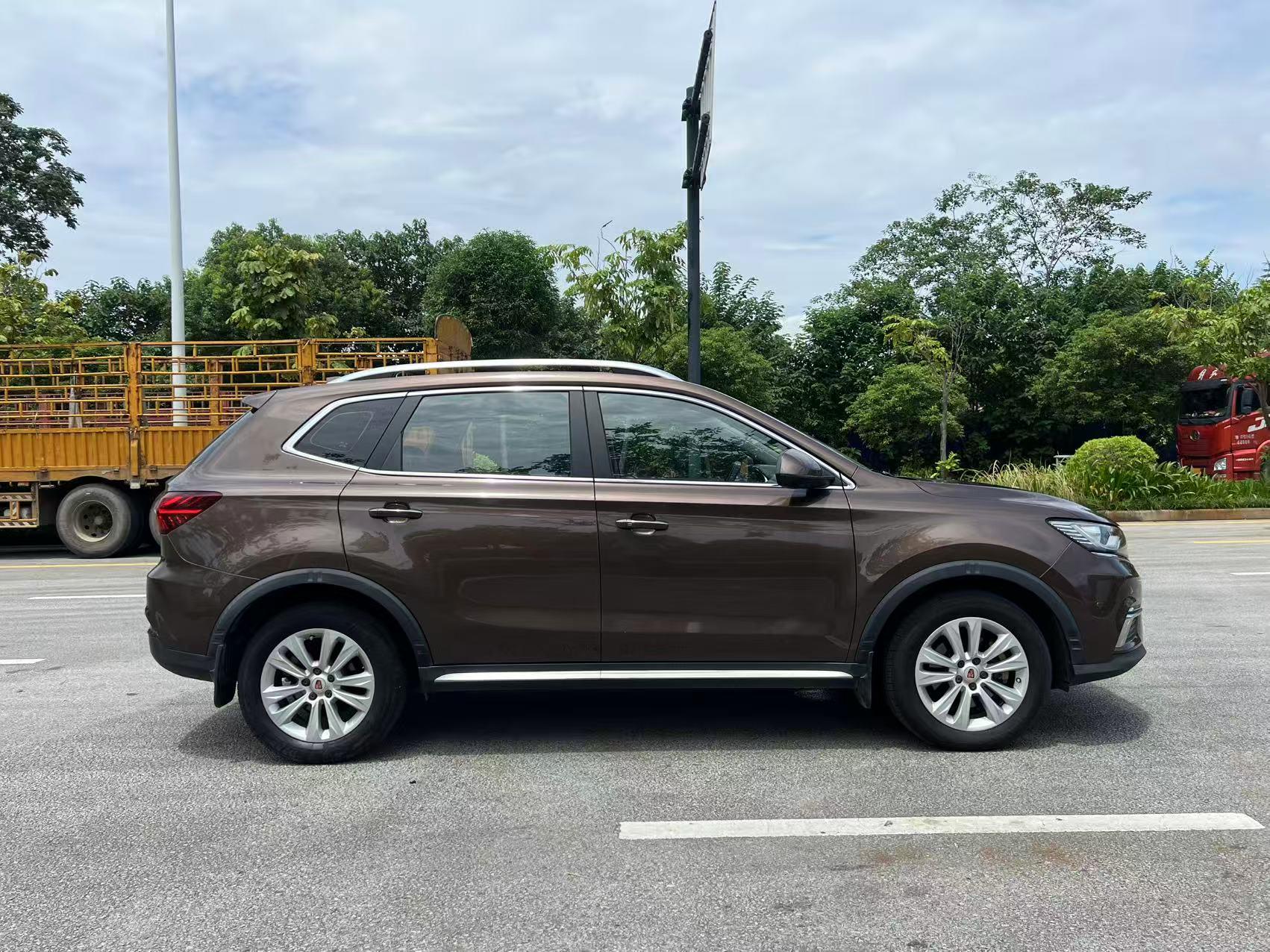 Roewe RX5 2016 thumb 6