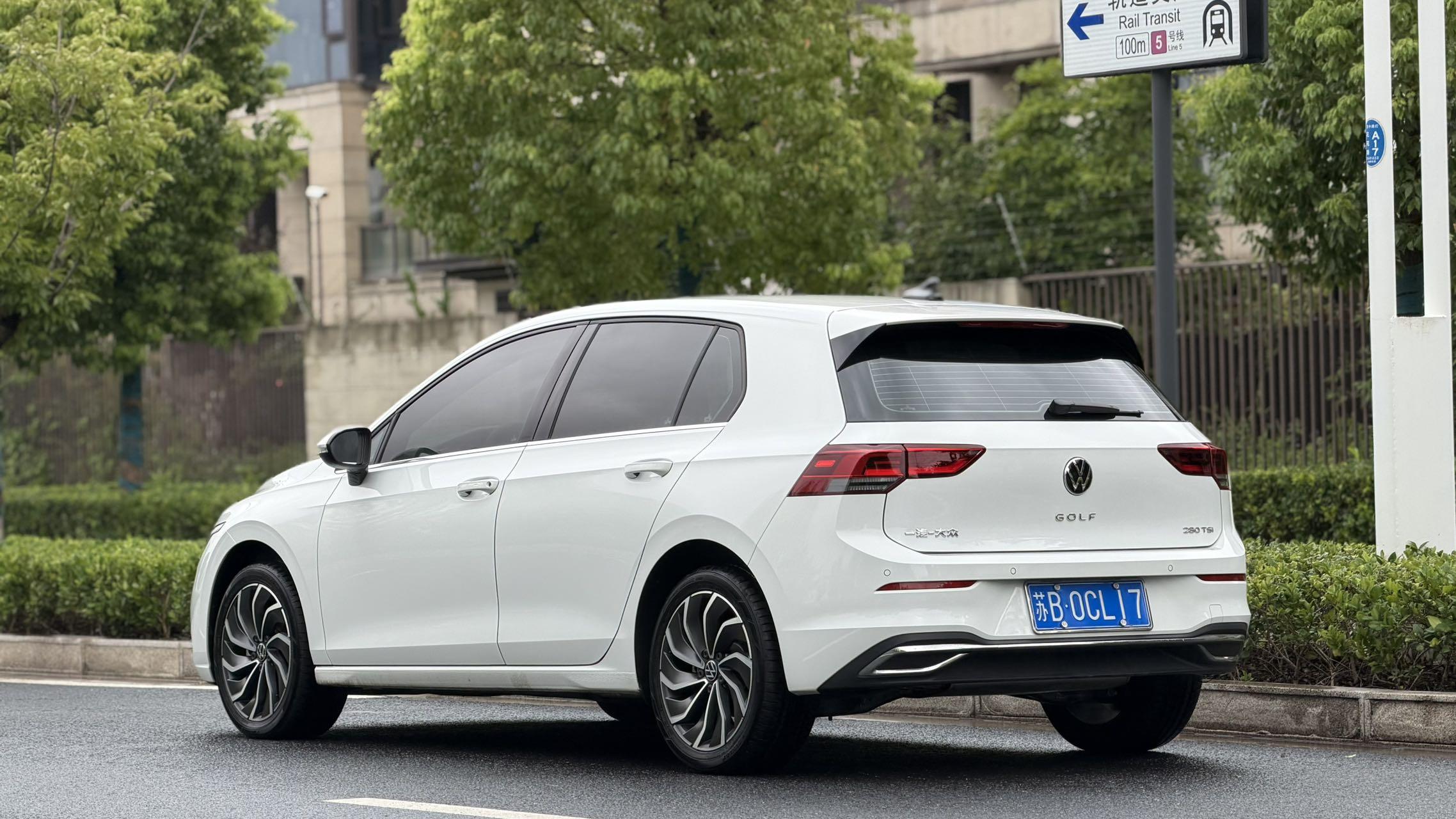 Volkswagen Golf Sportsvan 2021 thumb 2